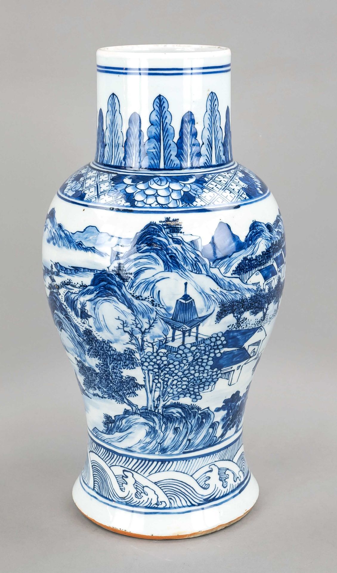 Baluster vase with landscape decoration, China, republic period(1912-1949), 1st half of 20th c.,