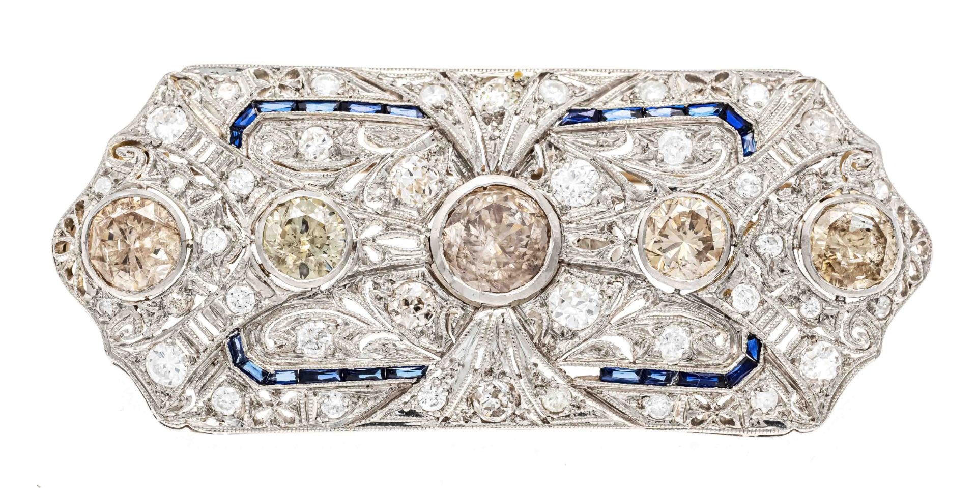 Art deco brooch platinum, unstamped, tested, with 5 old cut diamonds,1 x 1,25, 2x 0,65 , 2 x 0,45