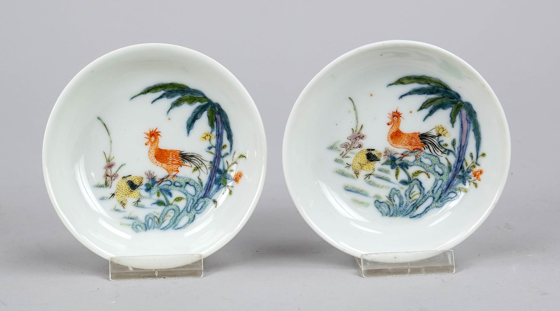 2 Doucai chicken bowls, China, 19th/20th century, porcelain with poylchrome painting of chickens