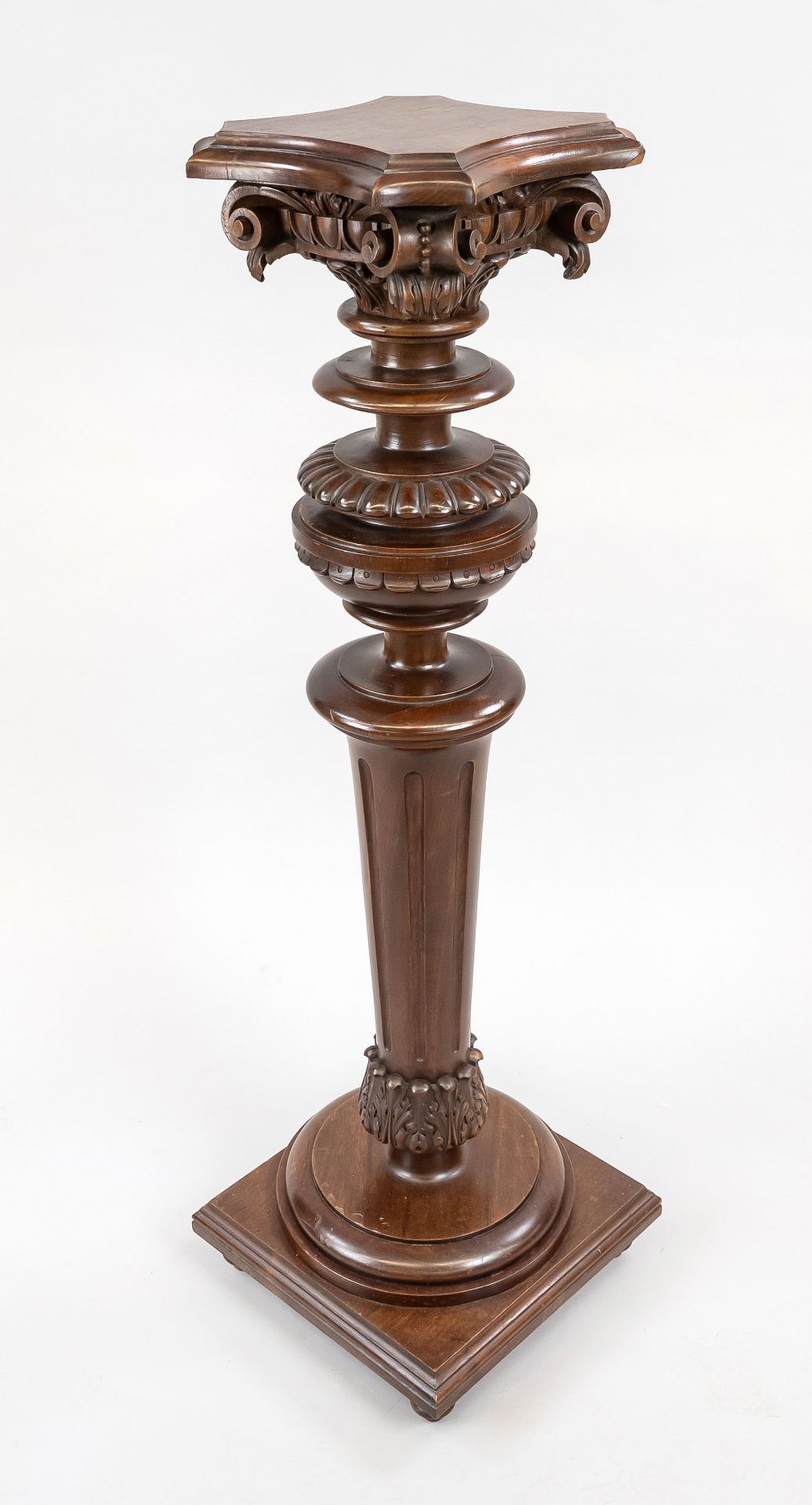 Large flower column, late 19th c., oak. Square base on 4 feet, profiled base. Slightly conical,