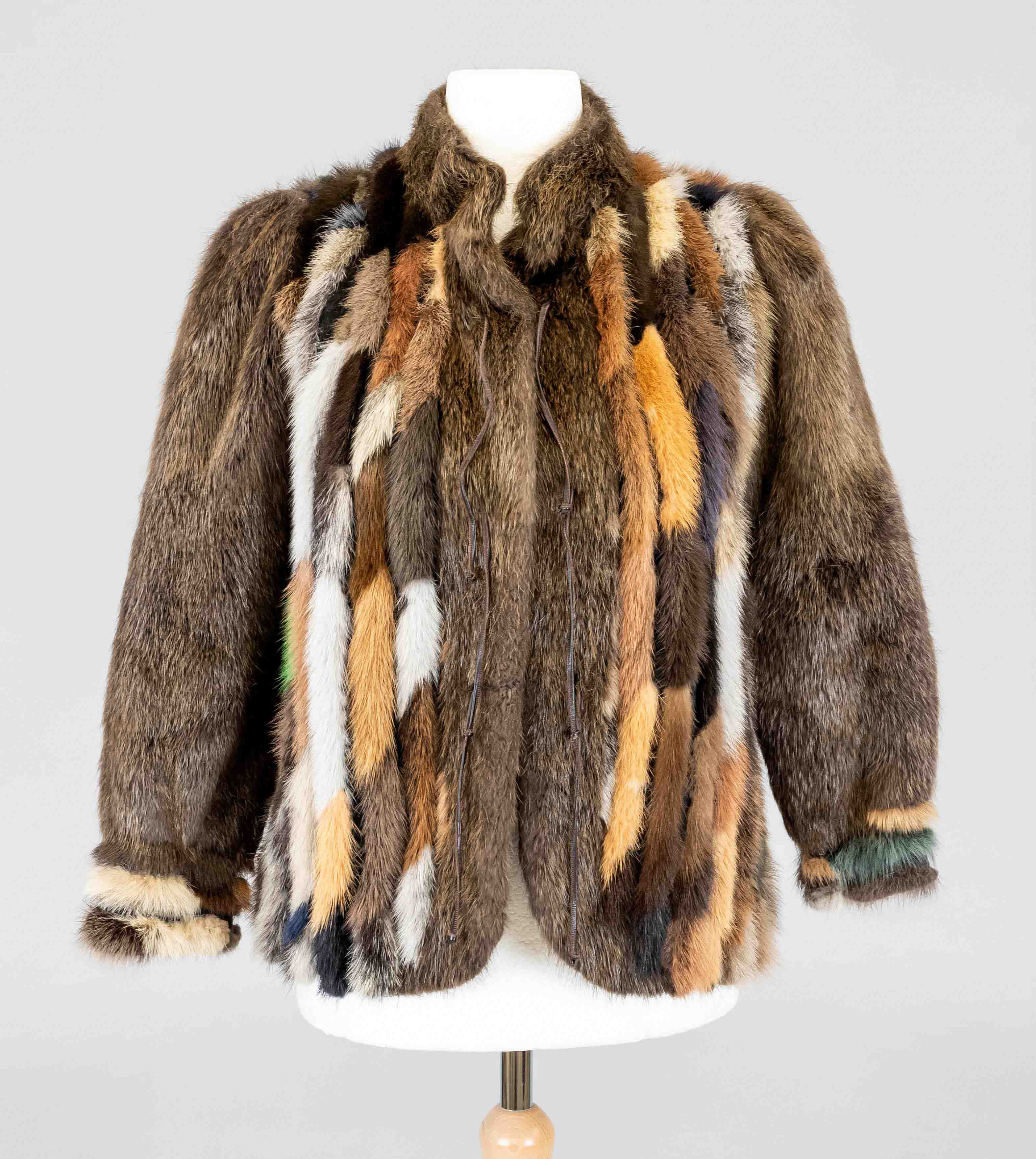 Ladies jacket, 2nd half of the 20th century, different colored, partly dyed mink, stand-up collar,