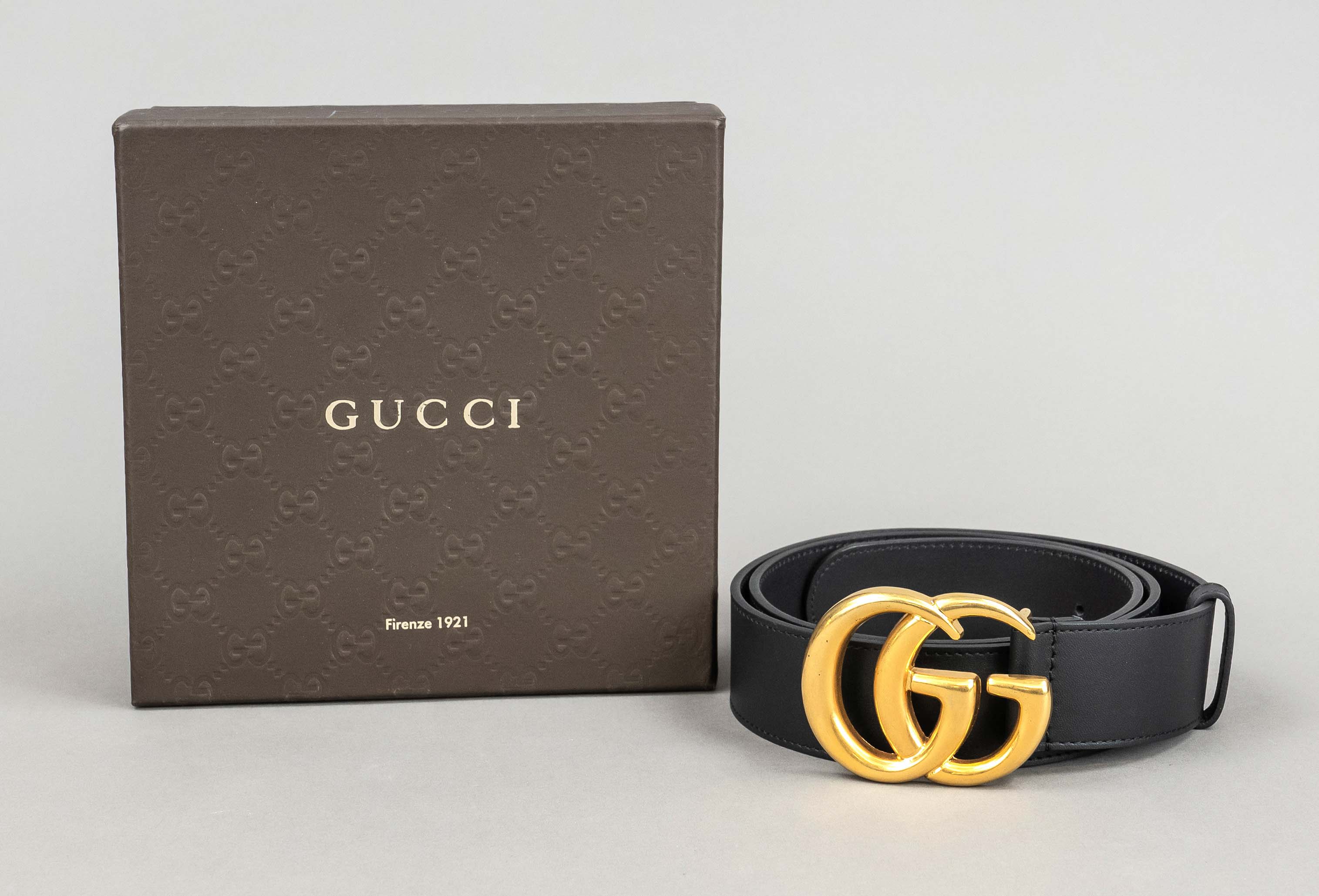 Gucci, ladies belt, black leather, large gold-tone GG logo buckle, size 100.40, incl. OK, minimal