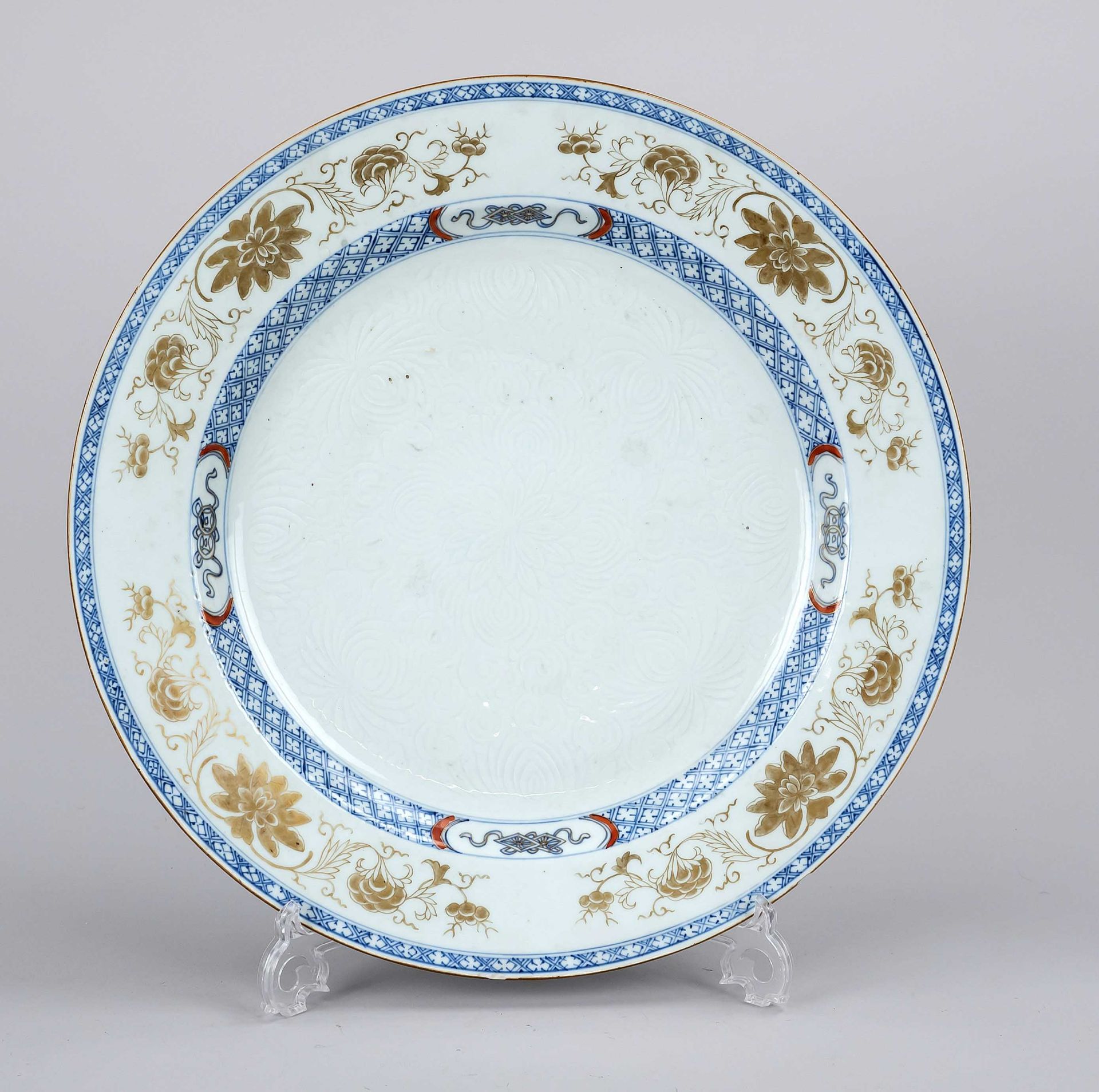 Large export plate, China, Qing dynasty(1644-1912), 18th century, porcelain with polychrome glaze