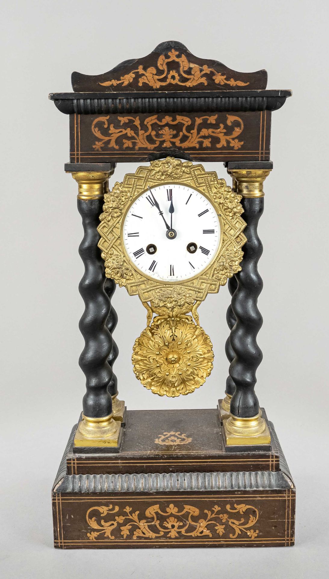 Portal clock, 2nd half of the 19th century, wood partly ebonized, corkscrew columns with gilded