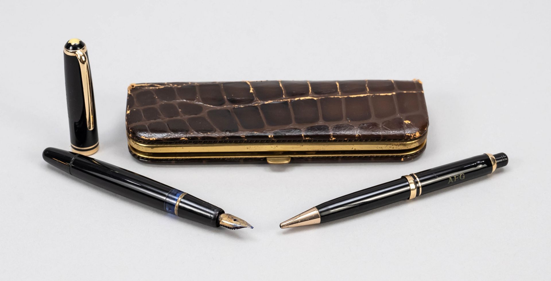 Two-piece Montblanc writing set, 2nd half of 20th century, consisting of piston fountain pen, 14