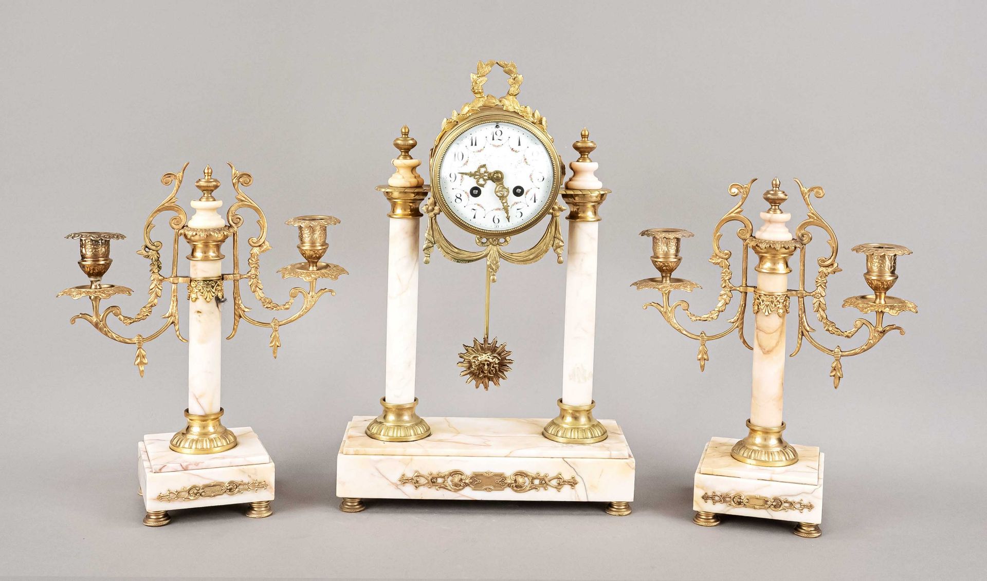 3-piece marble pendulum, 2nd half 19th c., rose-colored marble, columns with gilded bases and