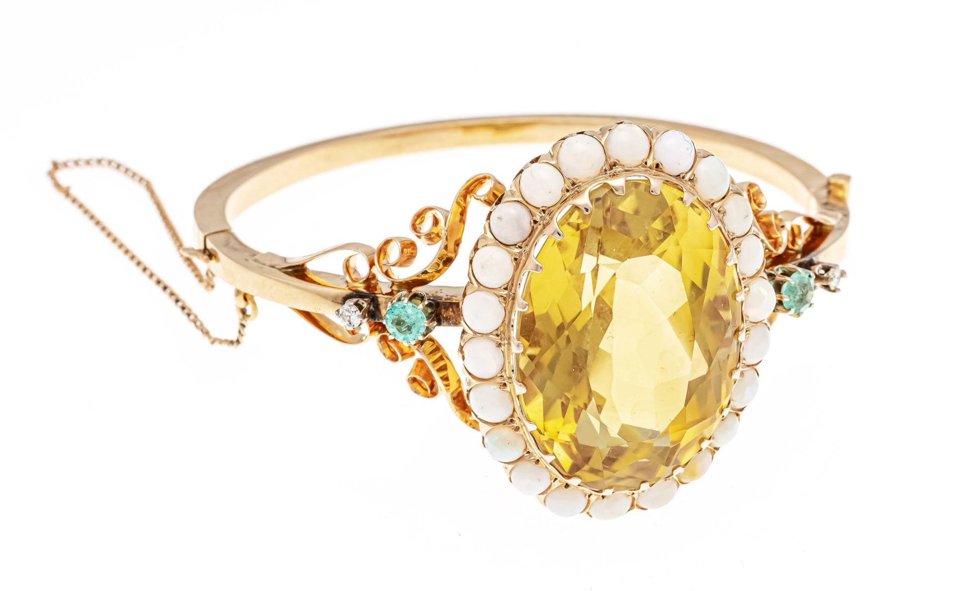 Citrine opal hinged bangle RG 585/000 with one oval faceted citrine ca. 75.0 ct in a light golden