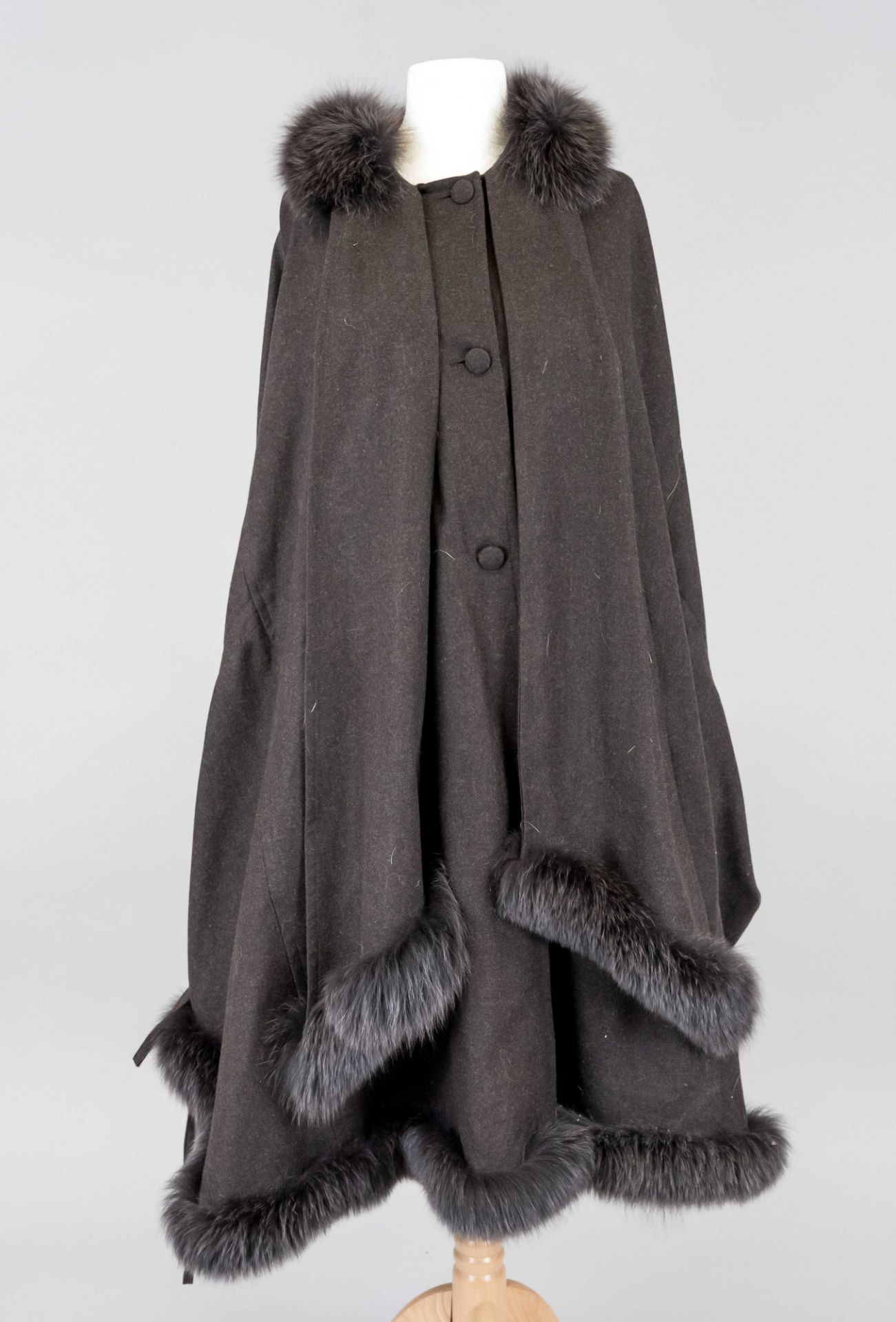 Ladies Poncho, 2nd half of the 20th century, chocolate brown merino wool with real fur collar and