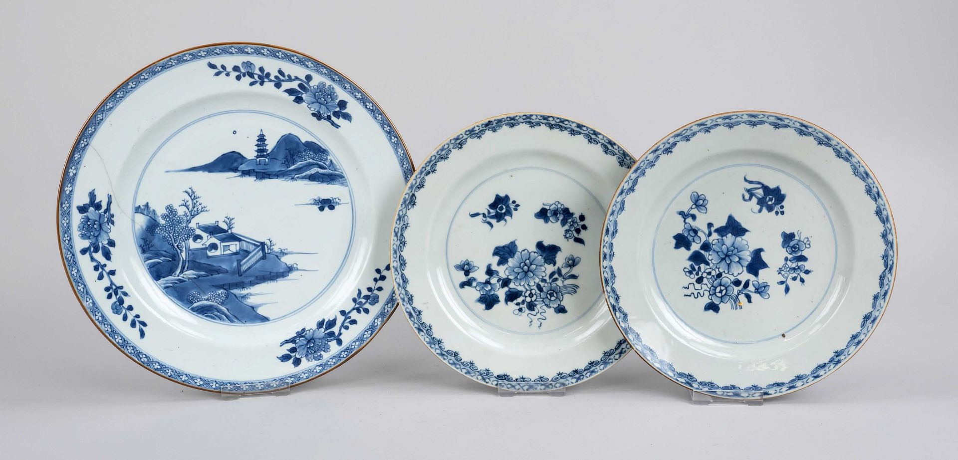 3 Chinese export plates, China, Qing dynasty(1644-1911), around 1800, porcelain with cobalt blue