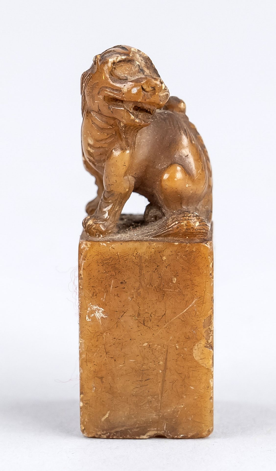 Petschaft with lion coronation, China, Qing dynasty(1644-1912), 18th/19th century, seal carved