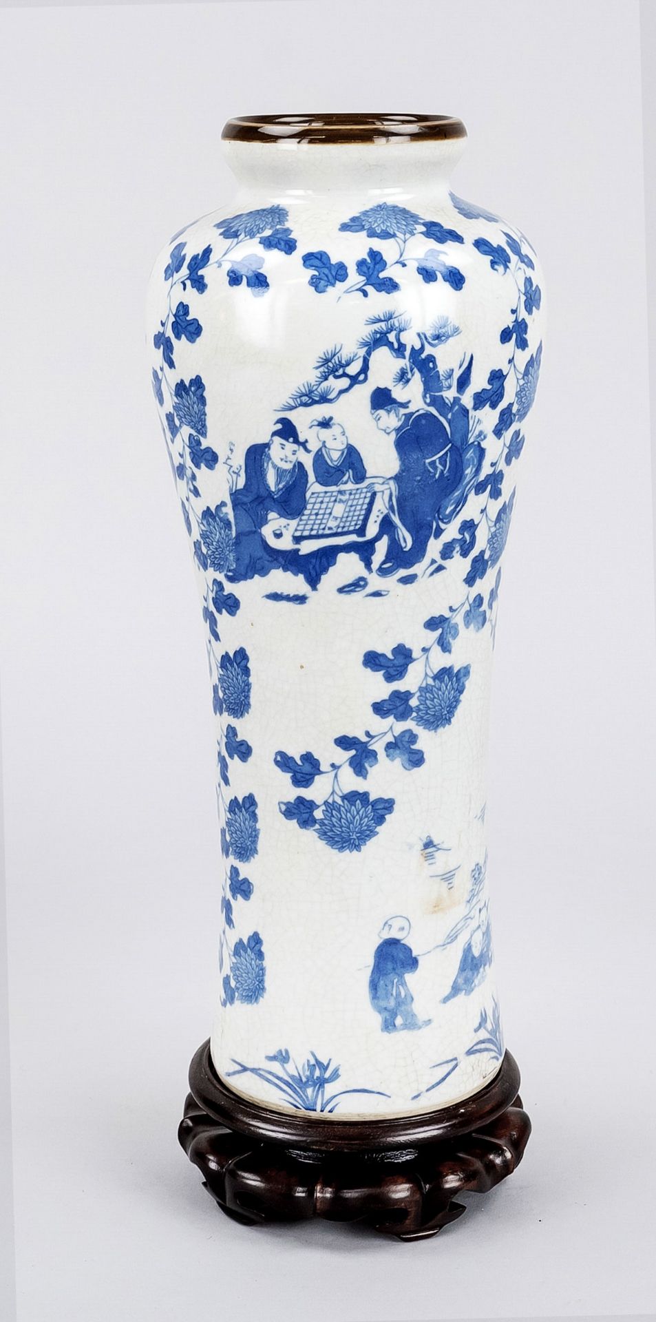 Slender shoulder vase, China, Republic period(1912-1949), porcelain with delicate craquelé and