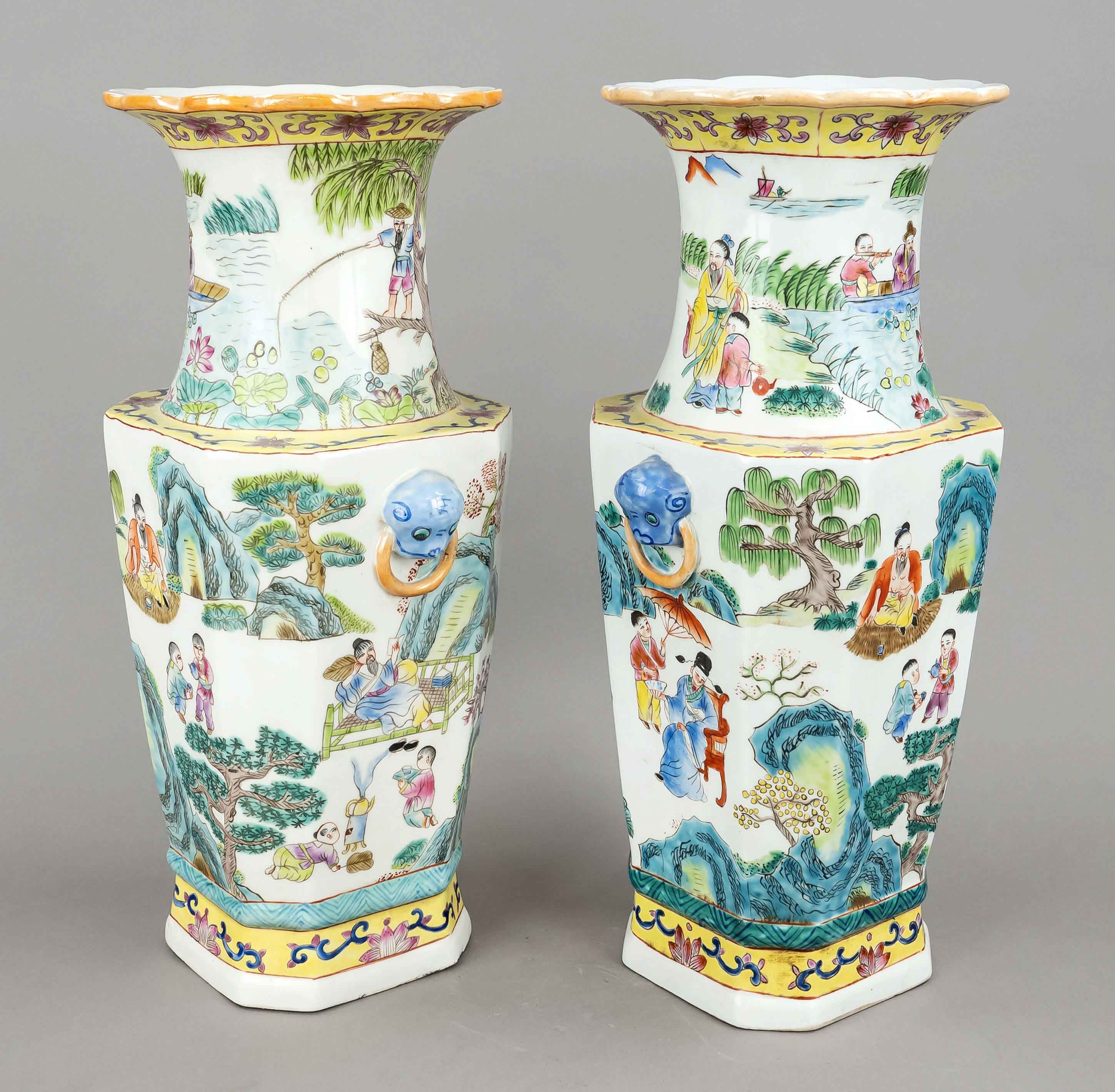 Pair of large vases, China, 20th century, porcelain with polychrome glaze decoration in famille-rose - Image 2 of 3