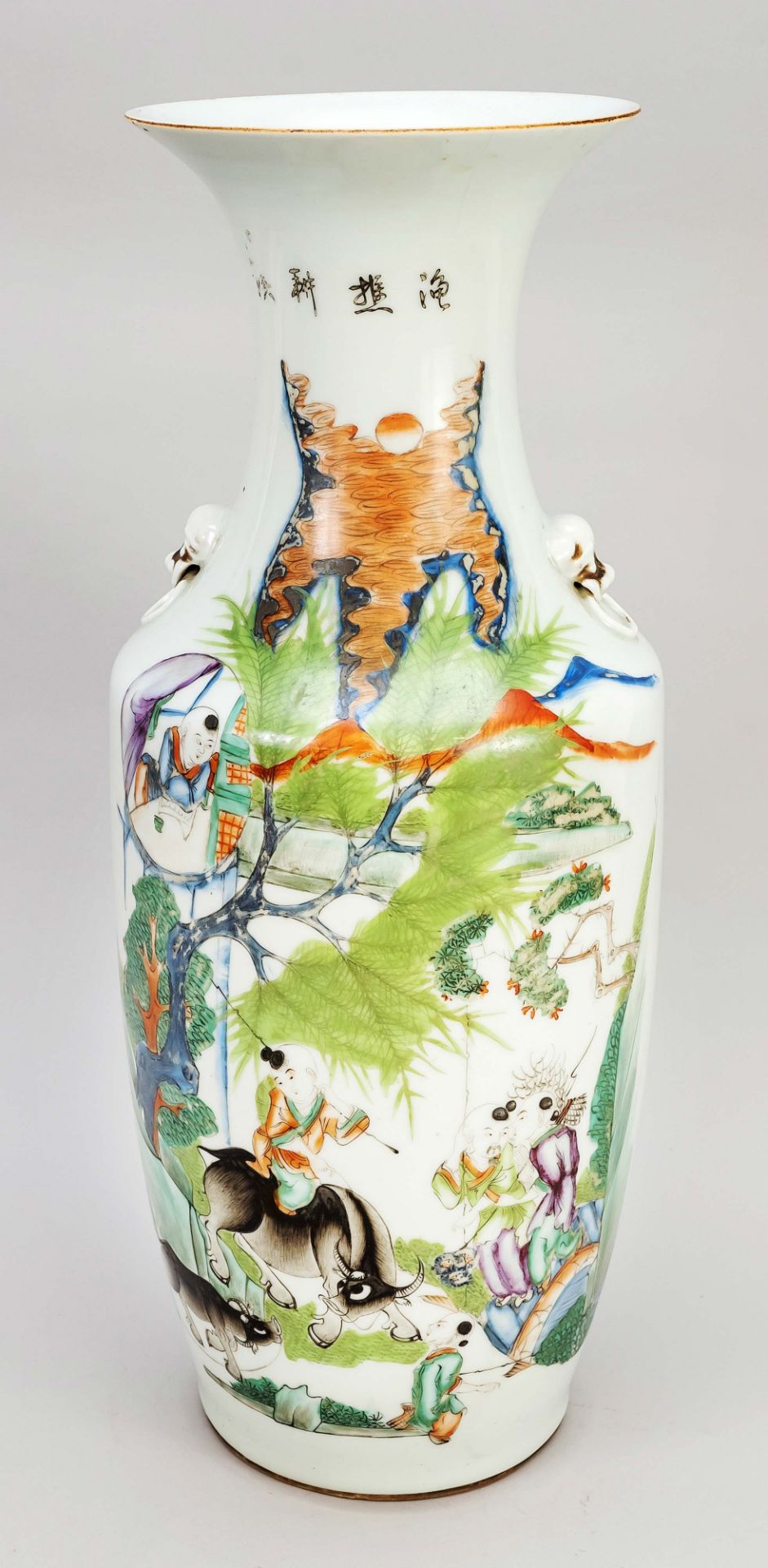 Large floor vase Republic, China, Republic period(1912-1949), porcelain with polychrome glaze