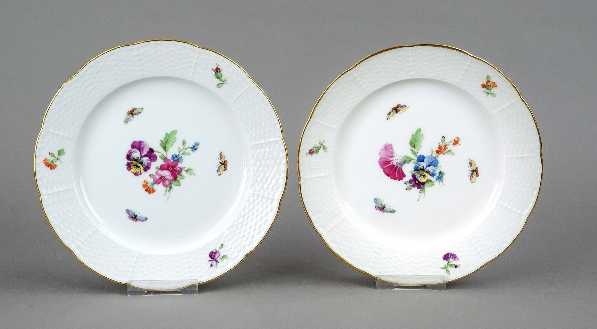Pair of cake plates, KPM Berlin, 20th century, 1st choice, red imperial apple mark, Ozier form,