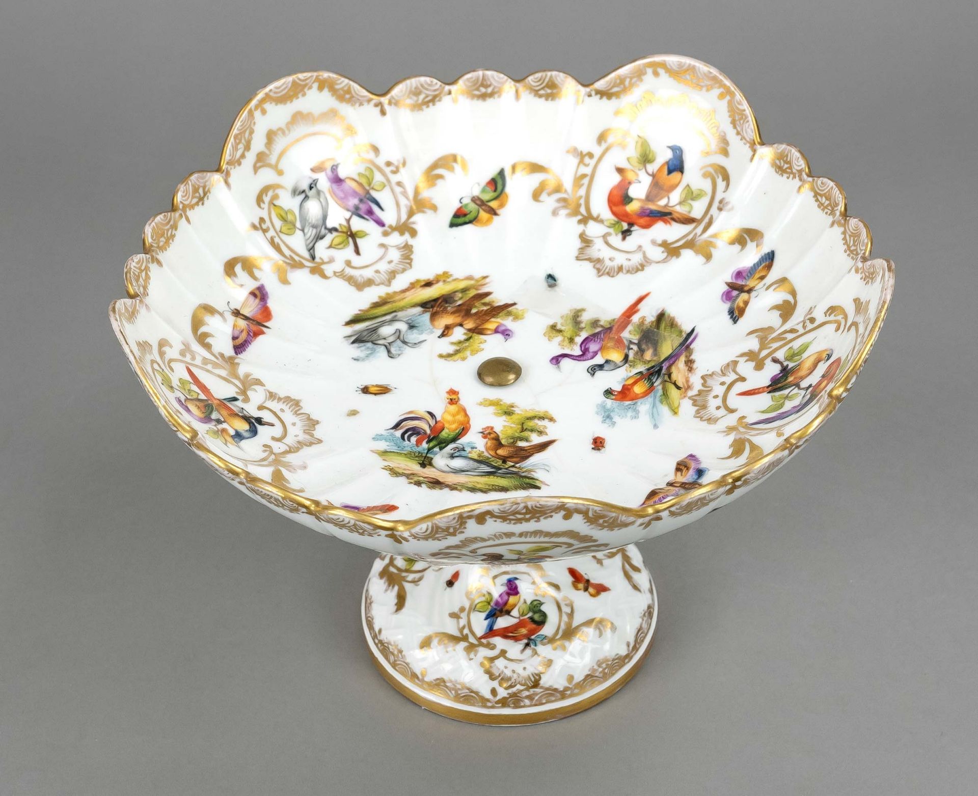 Table centerpiece, Helena Wolfsohn, Dresden, late 19th c., wavy fan-shaped bowl on a round turned