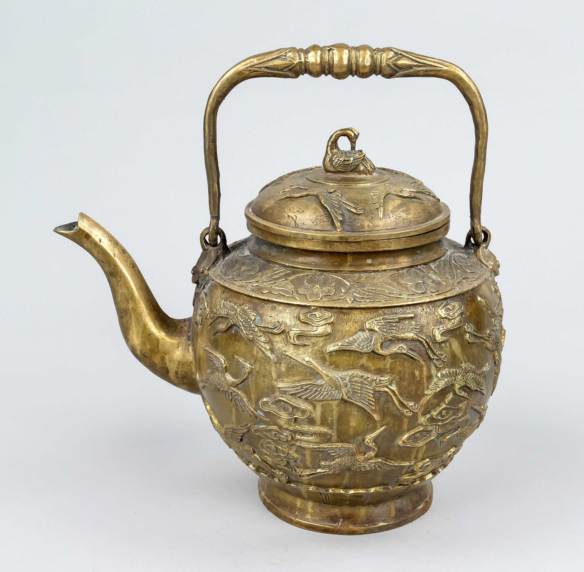 Japanese style tea kettle, China, 20th c., yellow metal casting, pot with handle and lid, decoration