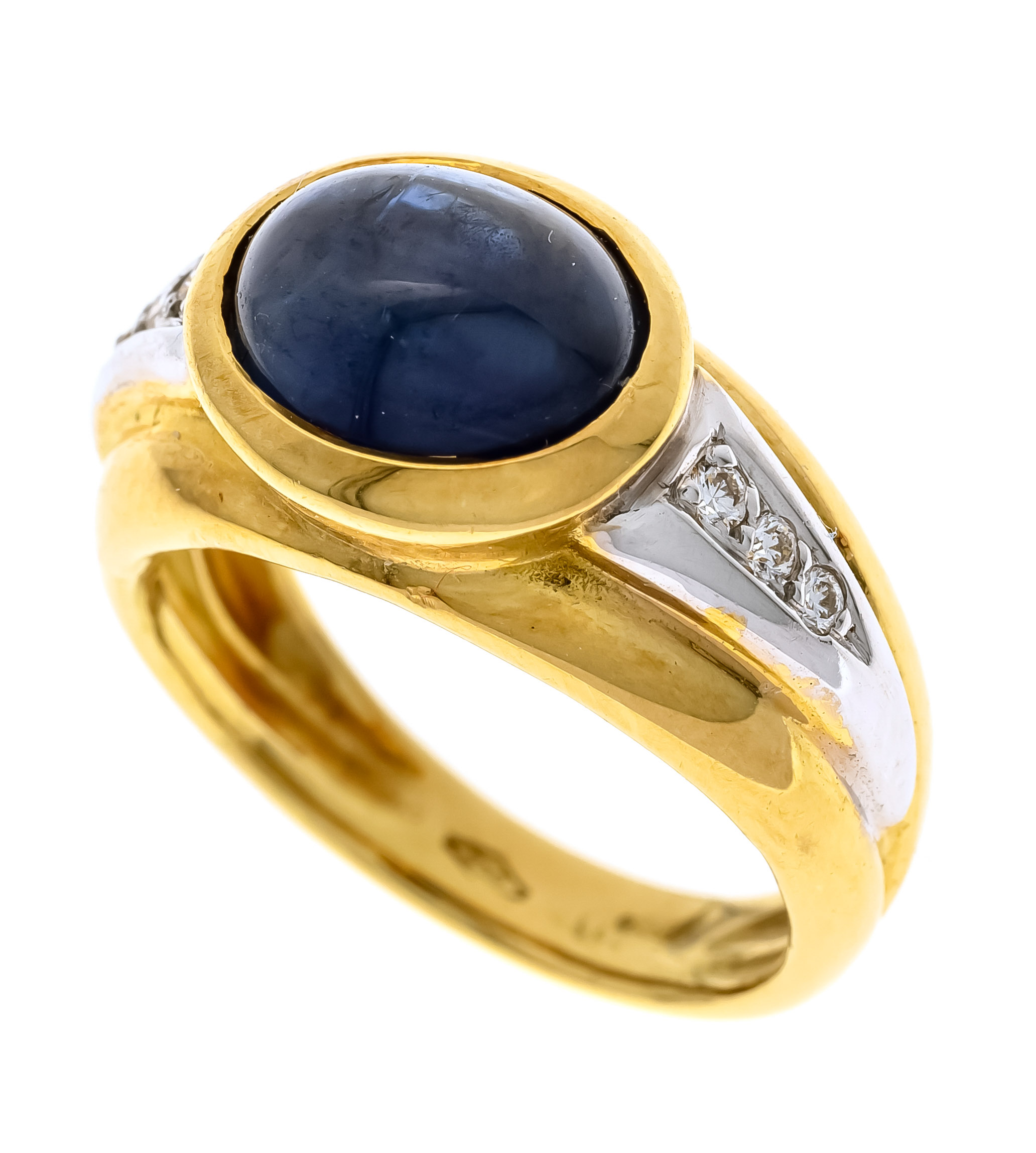 Sapphire-cut diamond ring GG/WG 750/000 with an oval sapphire cabochon 4.10 ct darker blue,