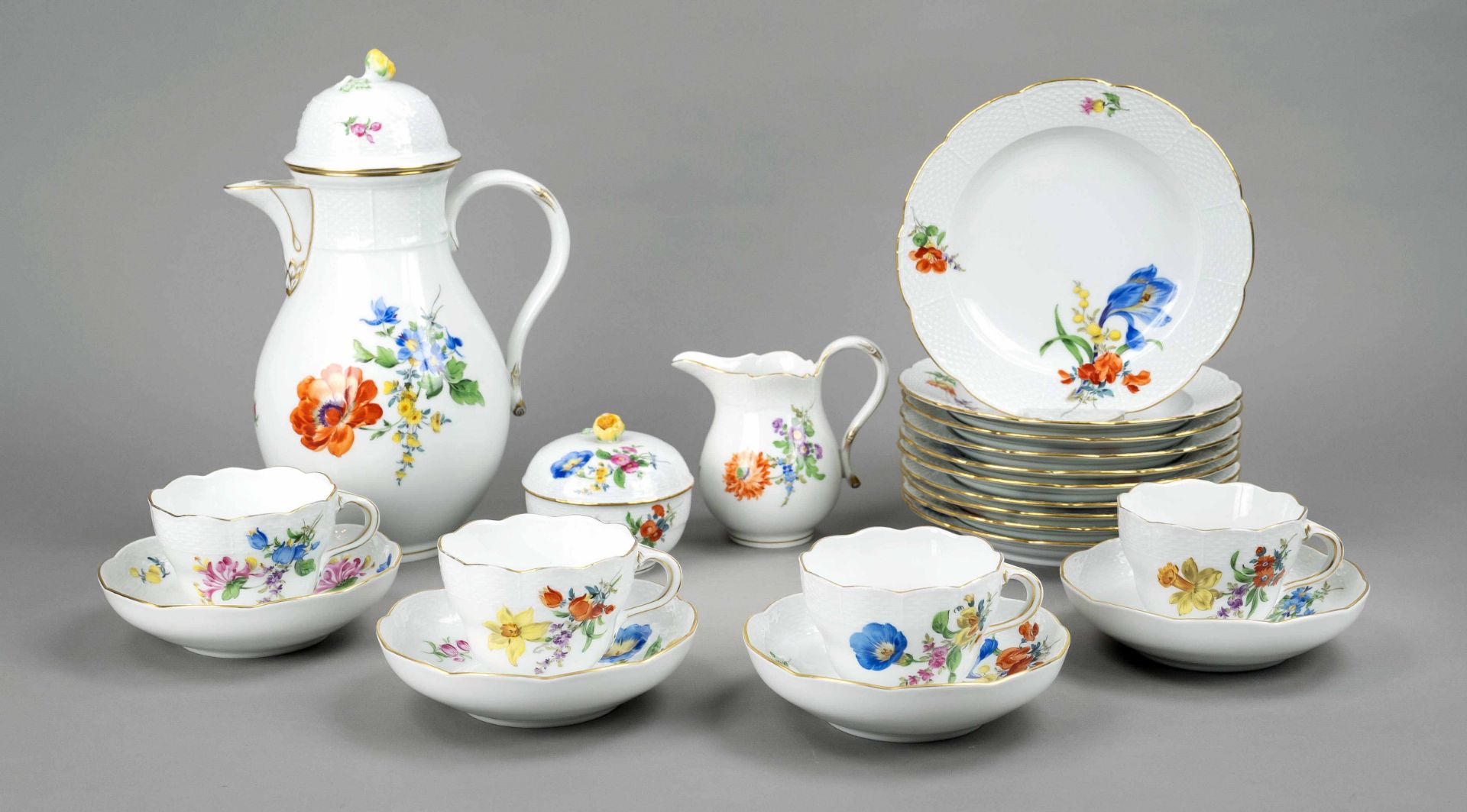 Coffee service for 10 persons, 33 pieces, Meissen, 2nd half of 20th century, 2nd choice, form Alt-