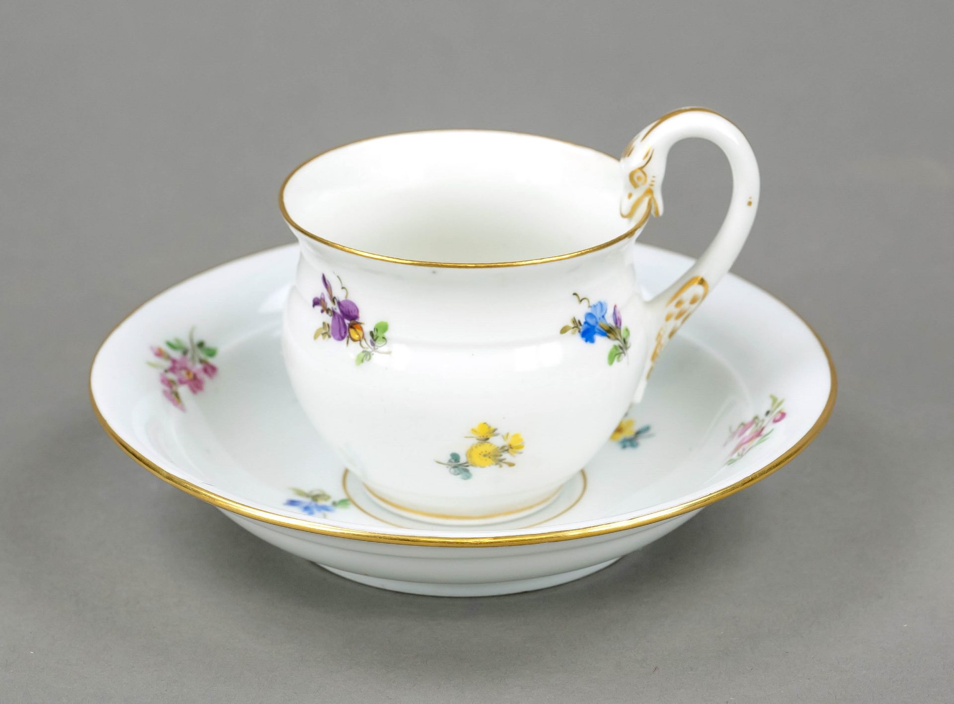 Tasse mit UT, Meissen, Tasse m