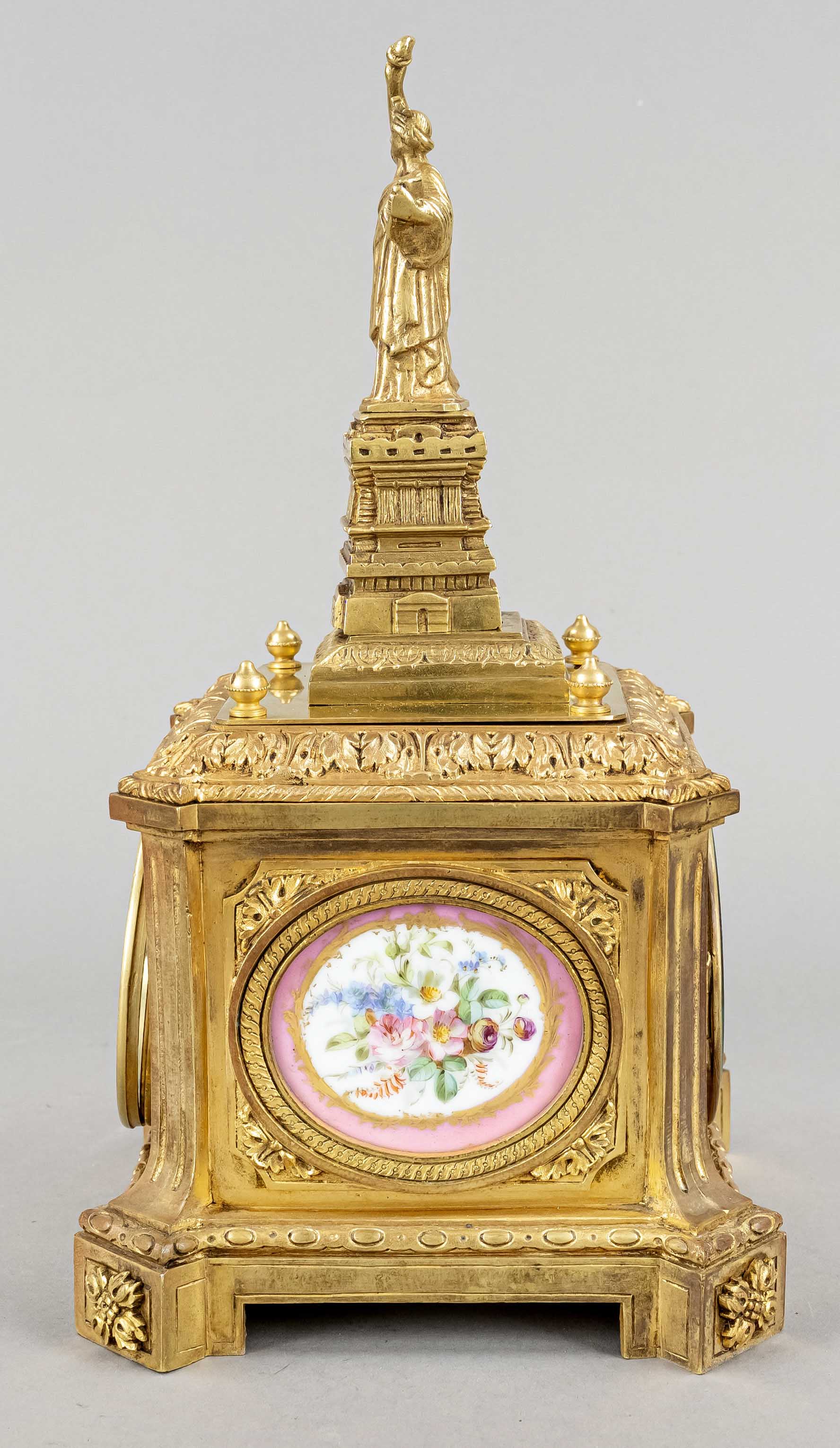 qudratic figure pendulum, with statue of joy, 2nd half of 19th century, case decorated with leaves - Image 3 of 3