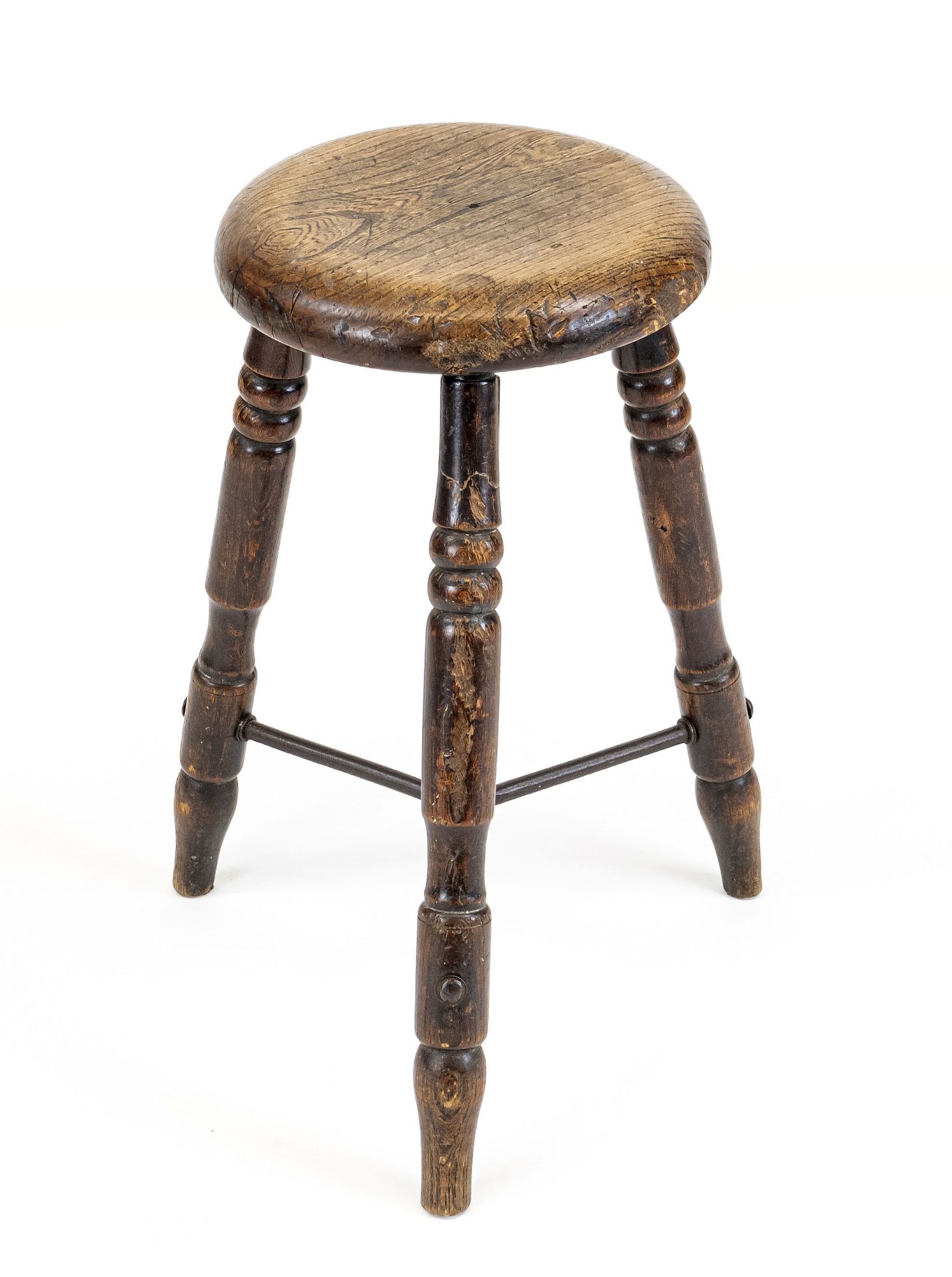 Windsor stool around 1900, ash and iron, h. 53 cm.