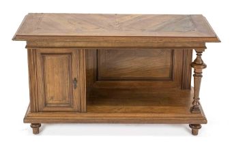 Console cabinet around 1900, walnut 51 x 87 x 33 cm.