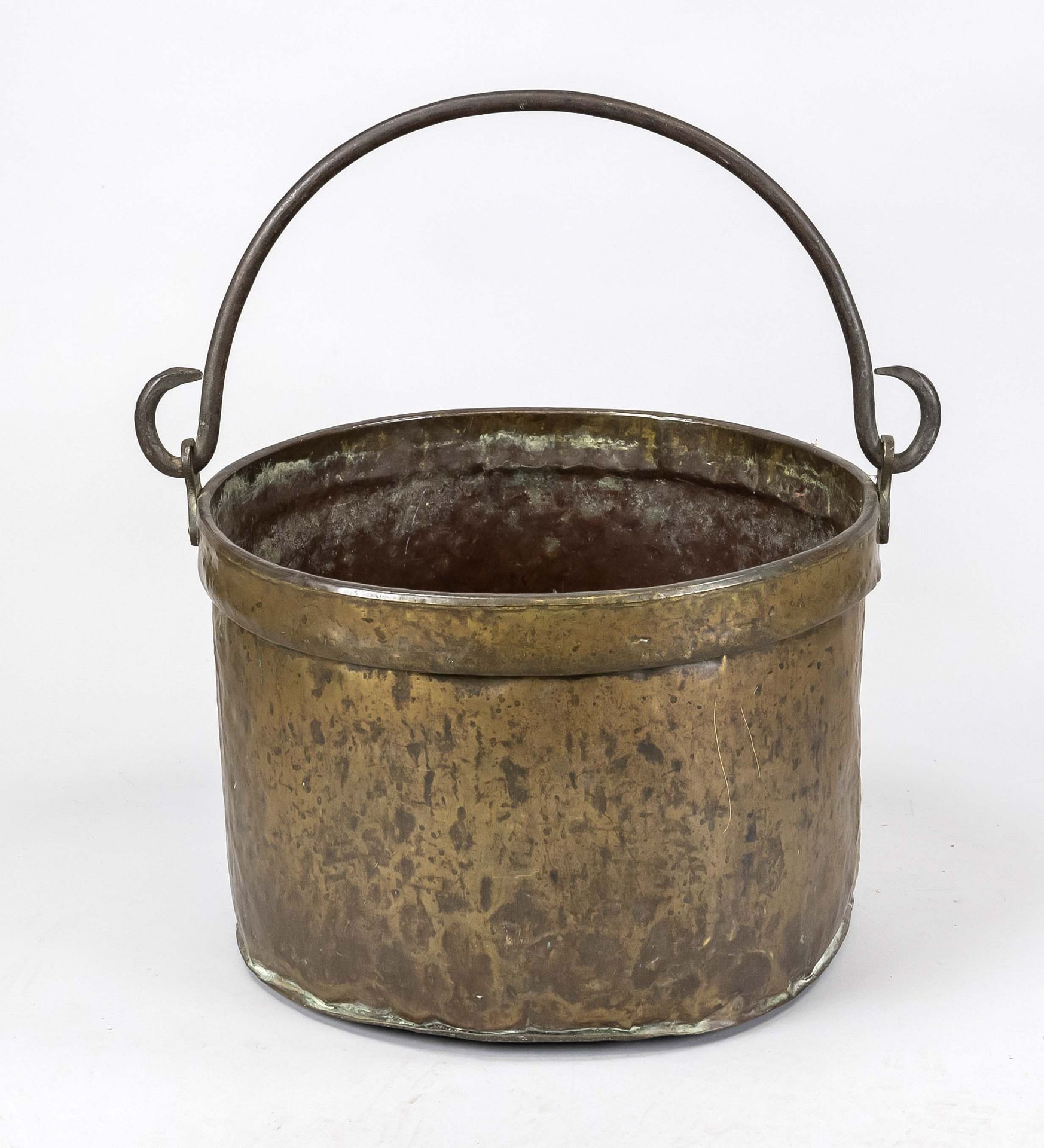 Copper kettle, 19th c., brass plated. Cylindrical form with reinforced rim, iron bow handle, h.