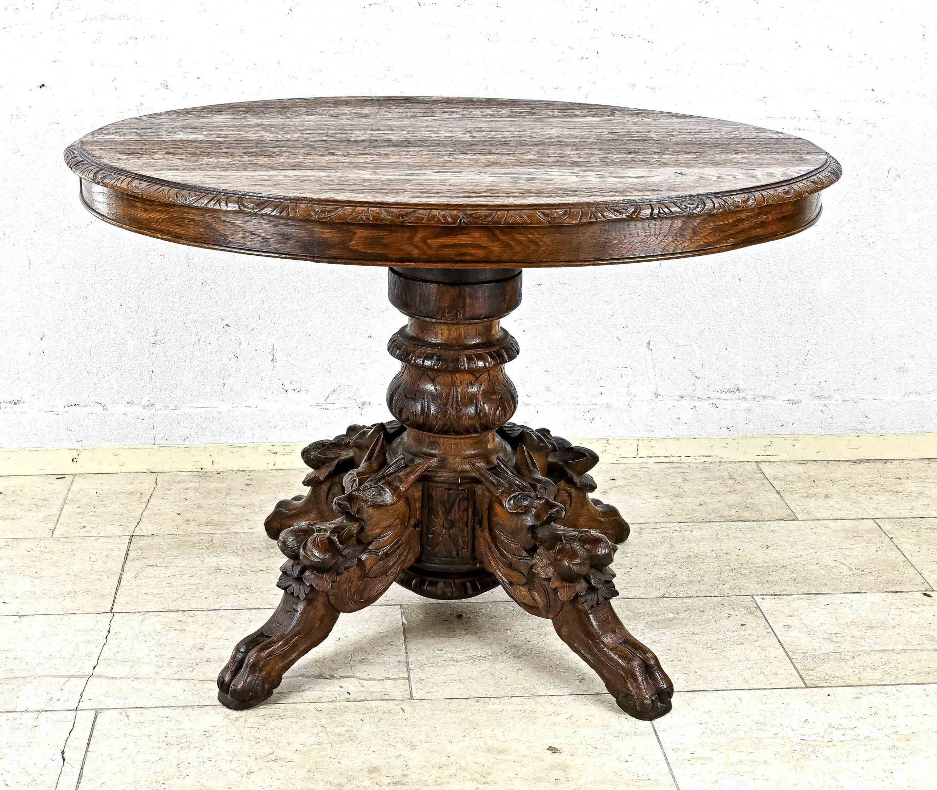 Table, France circa 1880, solid oak, base with carved fox heads, 79 x 104 x 116 cm - The furniture