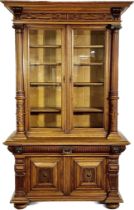 Bookcase/top glass display case, Julius Groschkus Berlin, around 1880/90, walnut, 235 x 41 x 64/45