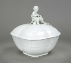 Lidded box, Meissen, Marcolini mark 1774-1817, 2nd choice, four-piece form with basket relief rim,