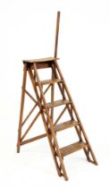 Library ladder around 1900, beech, 155 x 42 x 80 cm.