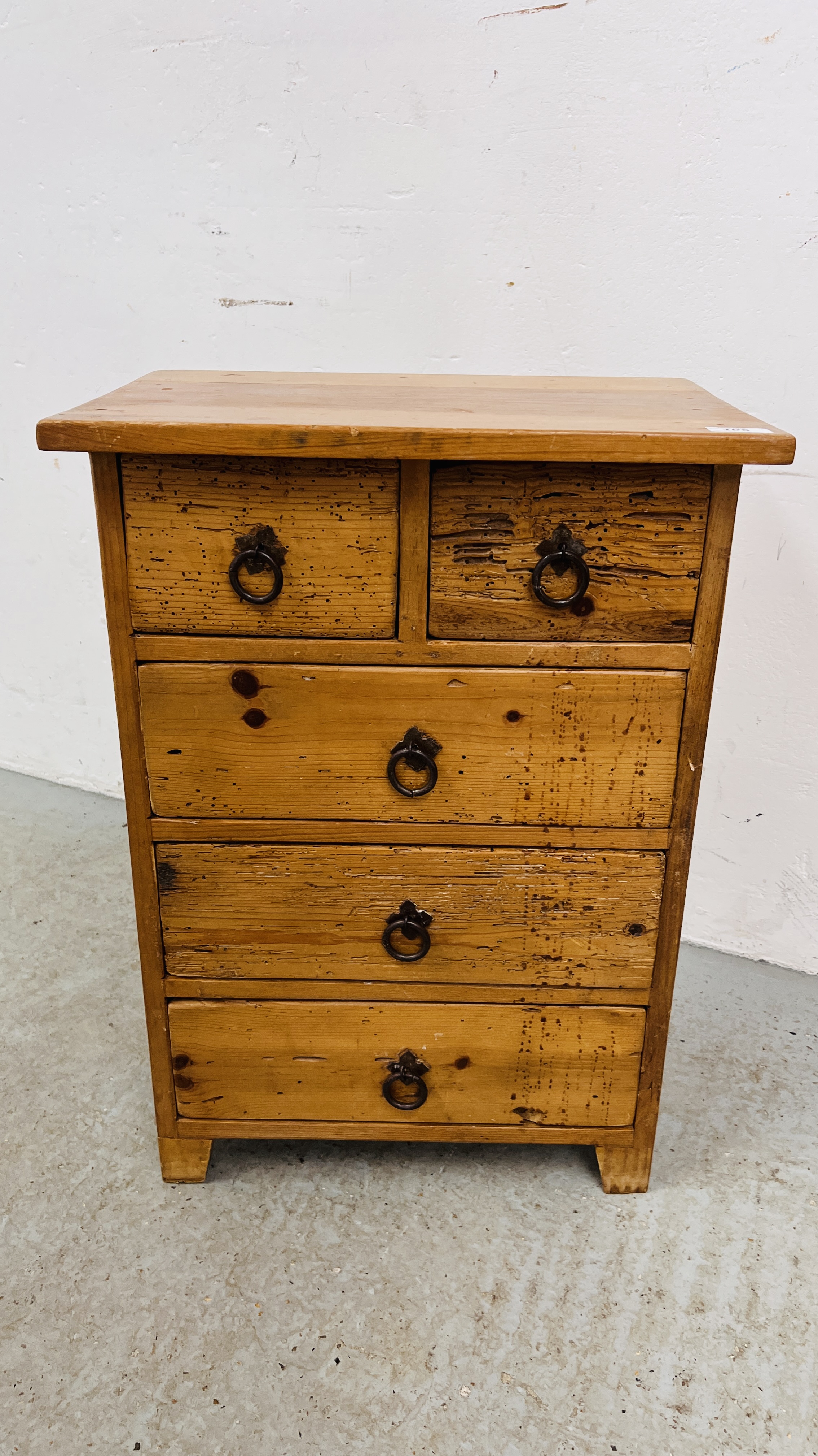 A RUSTIC PINE TWO OVER THREE DRAWER LOW CHEST HEIGHT 64CM. WIDTH 46CM. DEPTH 31CM. - Image 5 of 8