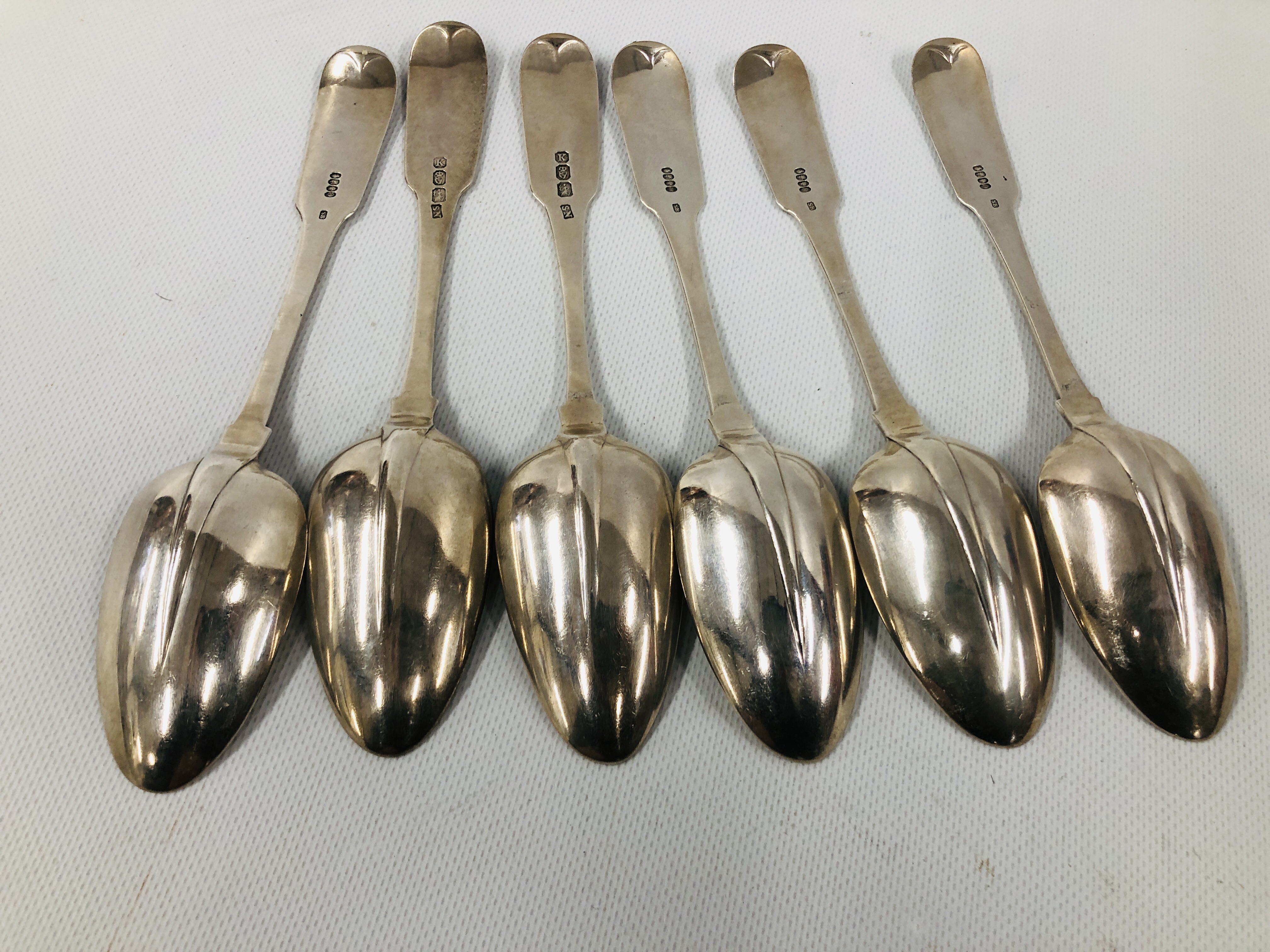 SET OF SIX SILVER FIDDLE PATTERN SERVING SPOONS, DUBLIN 1823, GEORGE IV. - Image 4 of 8
