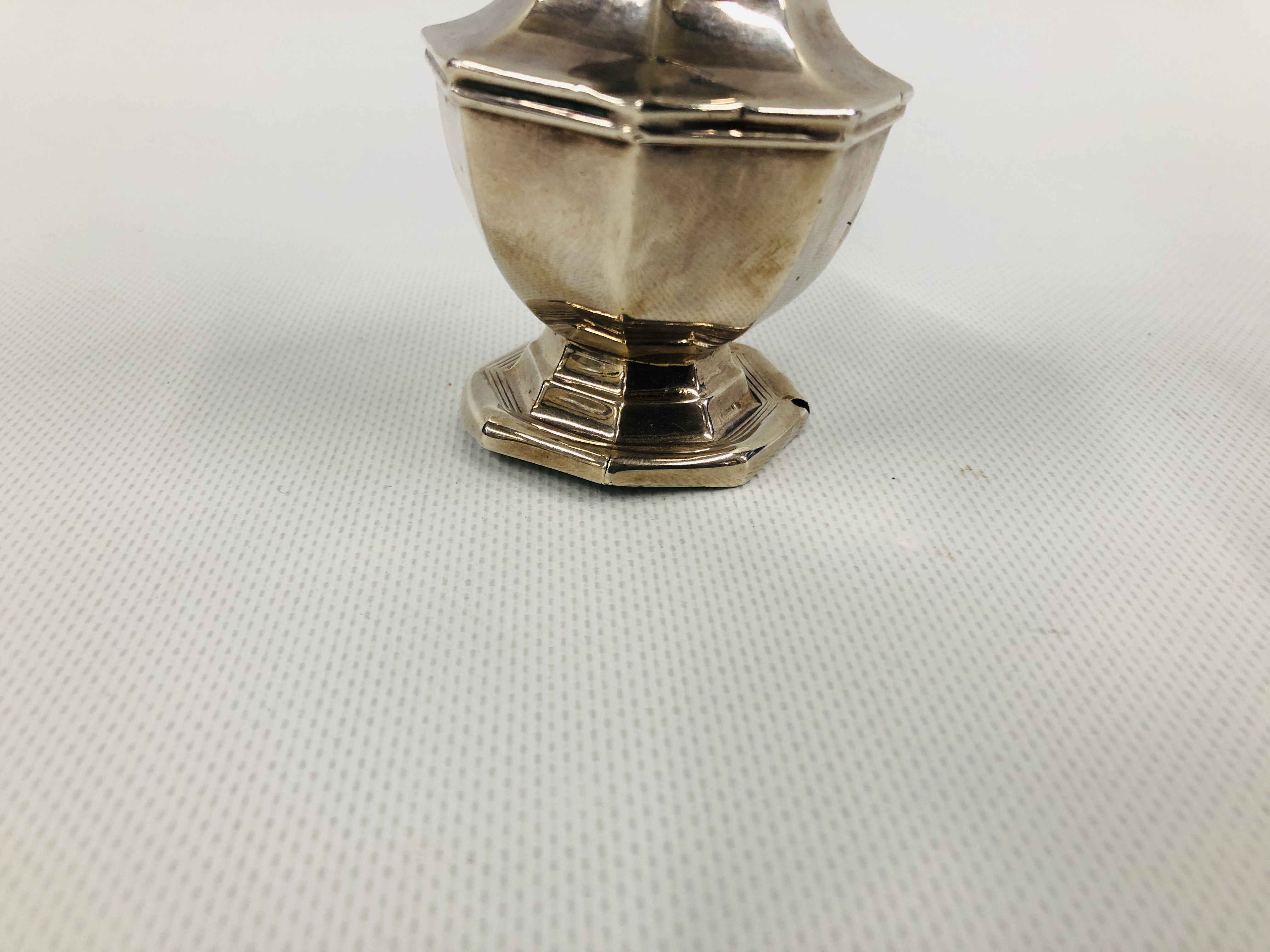 SMALL VINTAGE SILVER TANKARD, BIRMINGHAM ASSAY (RUBBED MARKS) HEIGHT 8CM. - Image 9 of 23