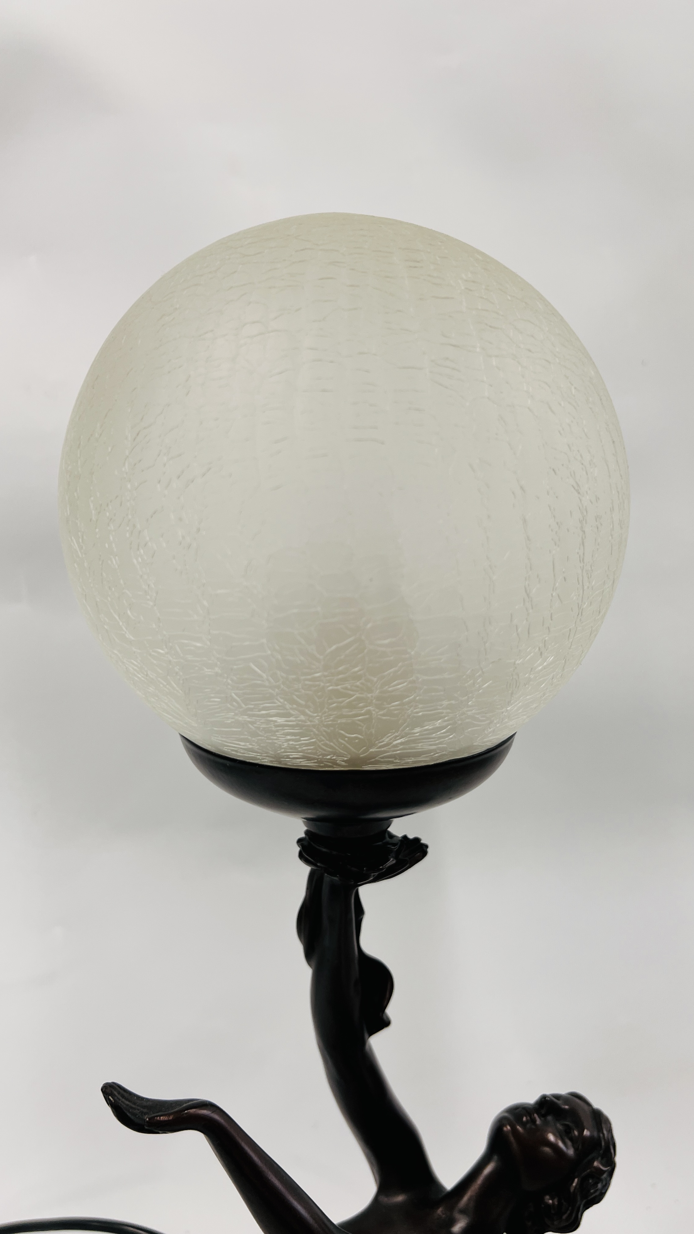 AN ART DECO STYLE FIGURED NUDE TABLE LAMP WITH CRACKLE GLAZED SHADE BY CROSA 1998 HEIGHT 48CM - - Image 5 of 6