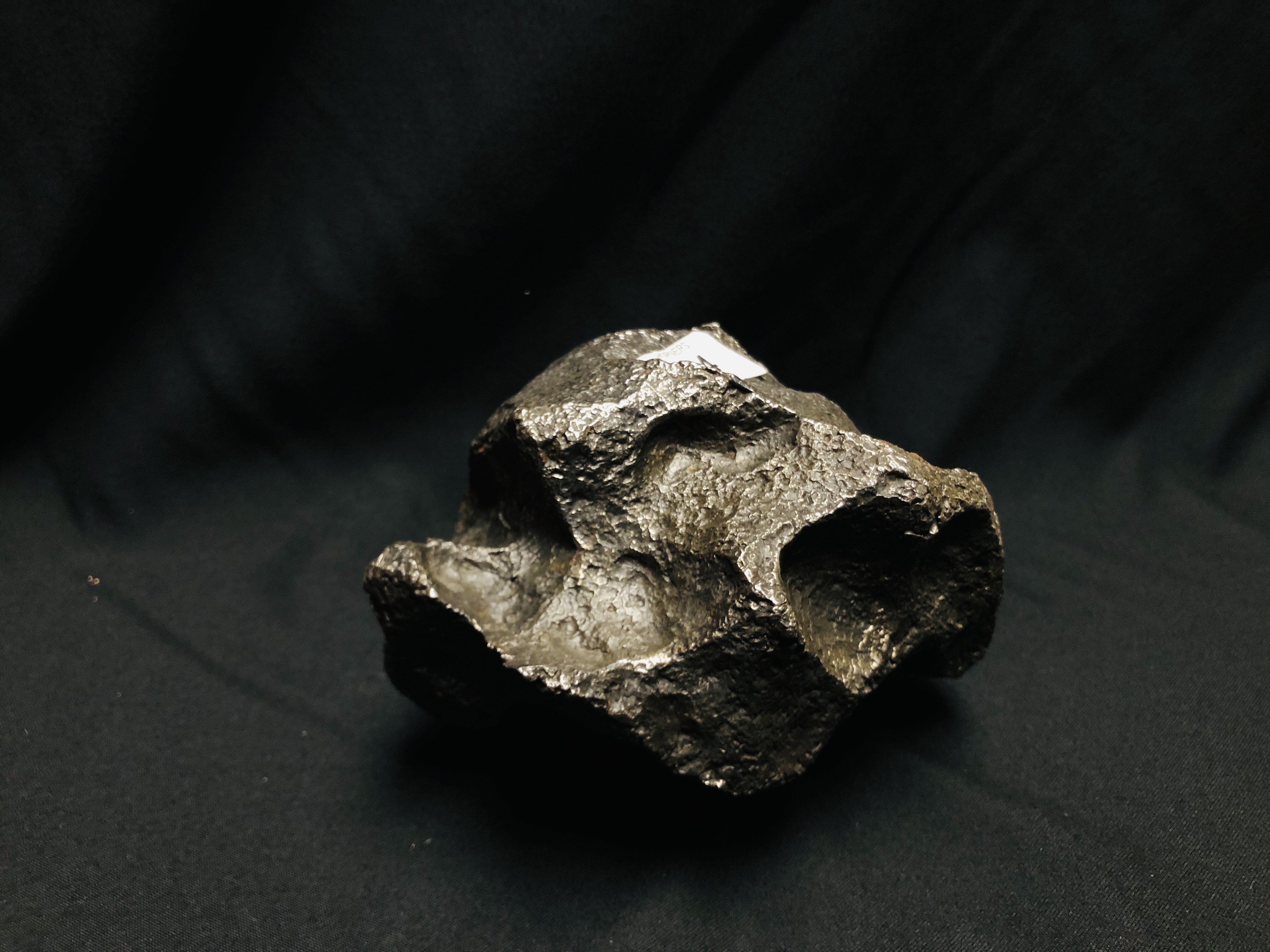 AN IMPRESSIVE METEORITE OF COMPOSITE FORM MAINLY IRON NICKEL, WEIGHT 5kg 30g. - Image 2 of 2