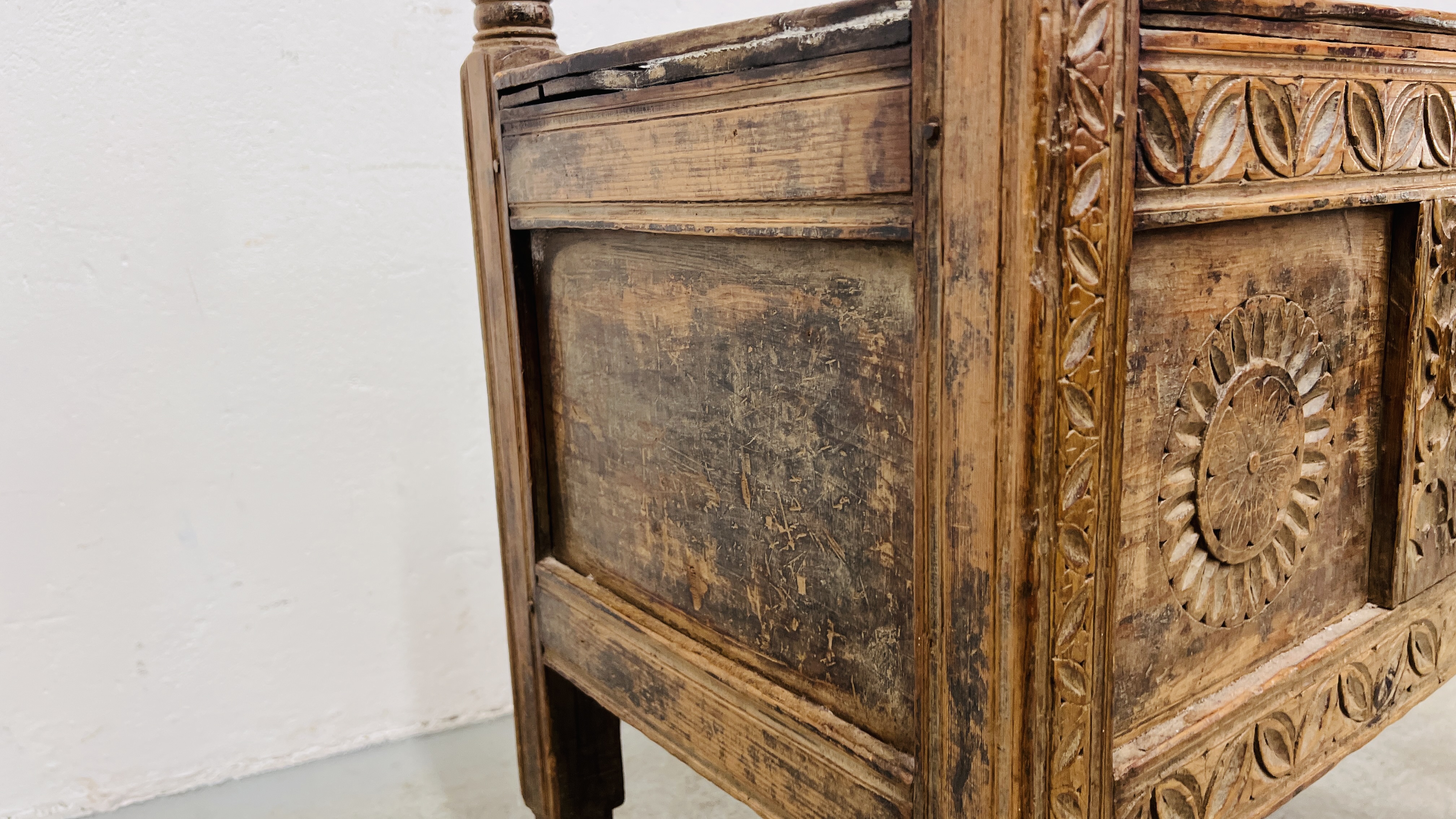 AN EASTERN HAND CARVED C19TH. DOWRY CHEST/CUPBOARD, WIDTH 71CM. DEPTH 40CM. HEIGHT 68CM. - Image 9 of 17