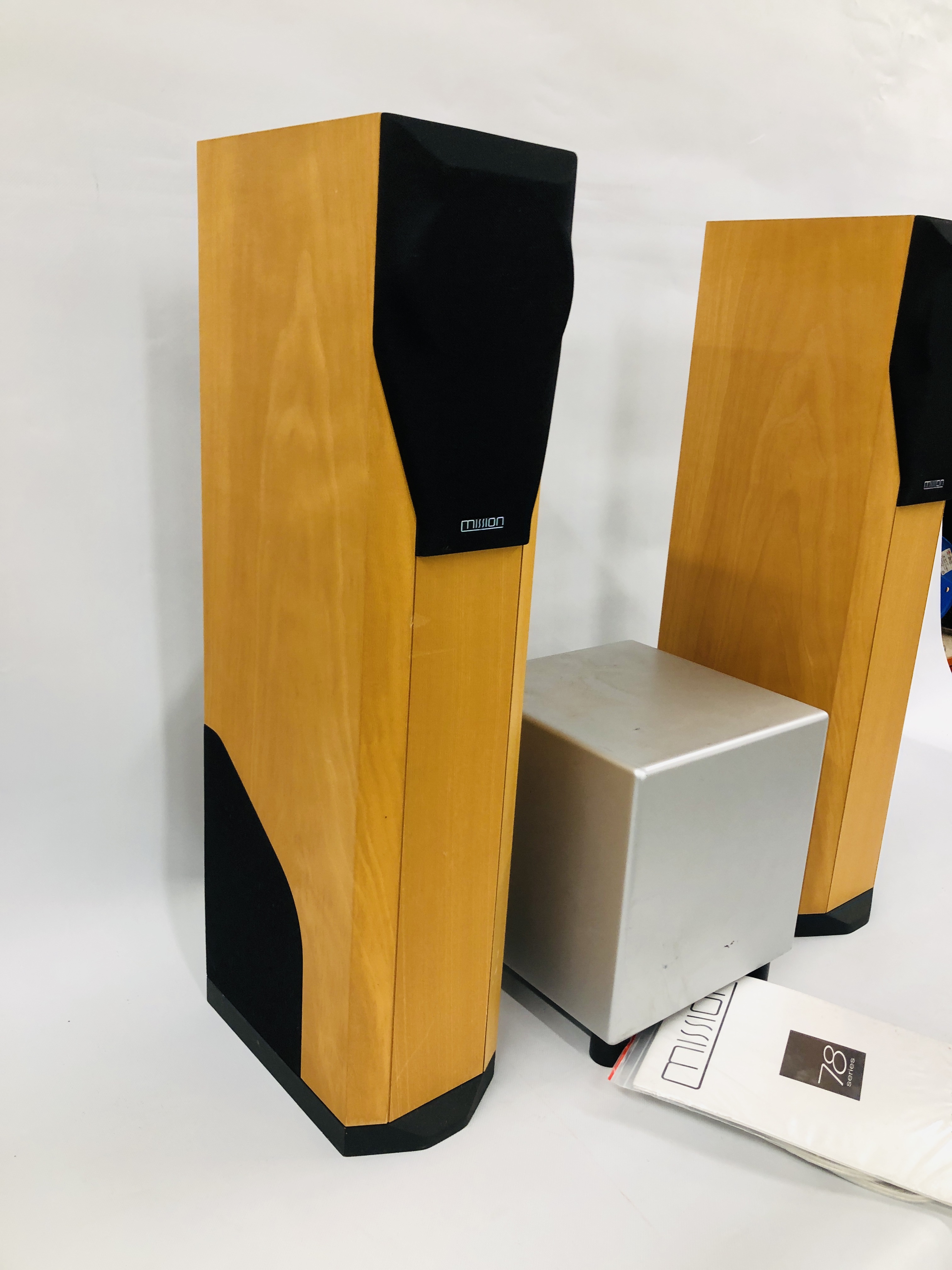 A PAIR OF MISSION 78 SERIES FLOOR STANDING LOUD SPEAKERS ALONG WITH A ACOUSTIC 100 BASS SPEAKERS - - Image 3 of 5