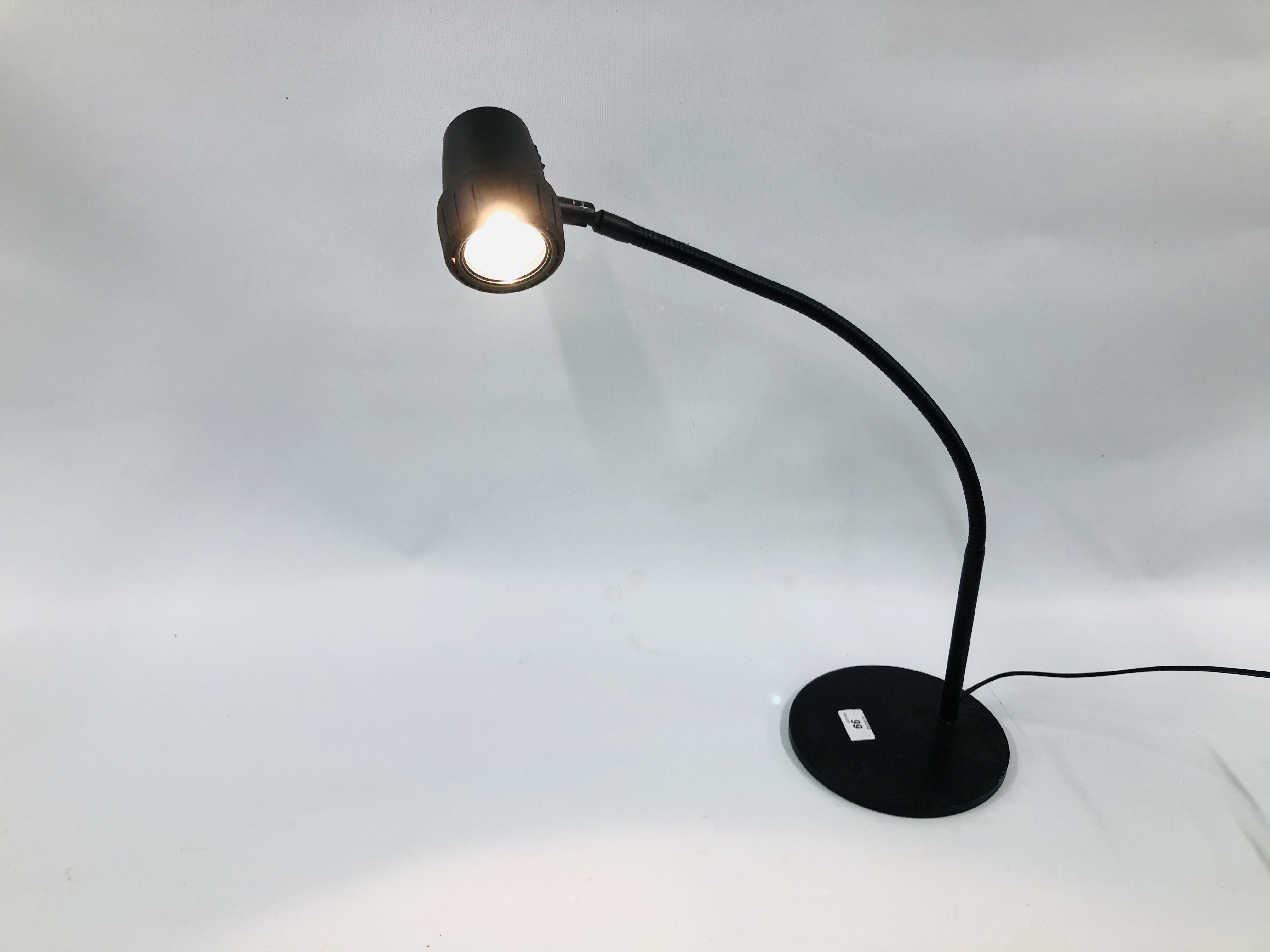 A "SERIOUS READERS" ANGLE POISE READING LAMP - SOLD AS SEEN. - Image 2 of 3
