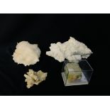 A COLLECTION OF APPROX 4 CRYSTAL AND MINERAL ROCK EXAMPLES TO INCLUDE QUARTZ, CELESTINE ETC.