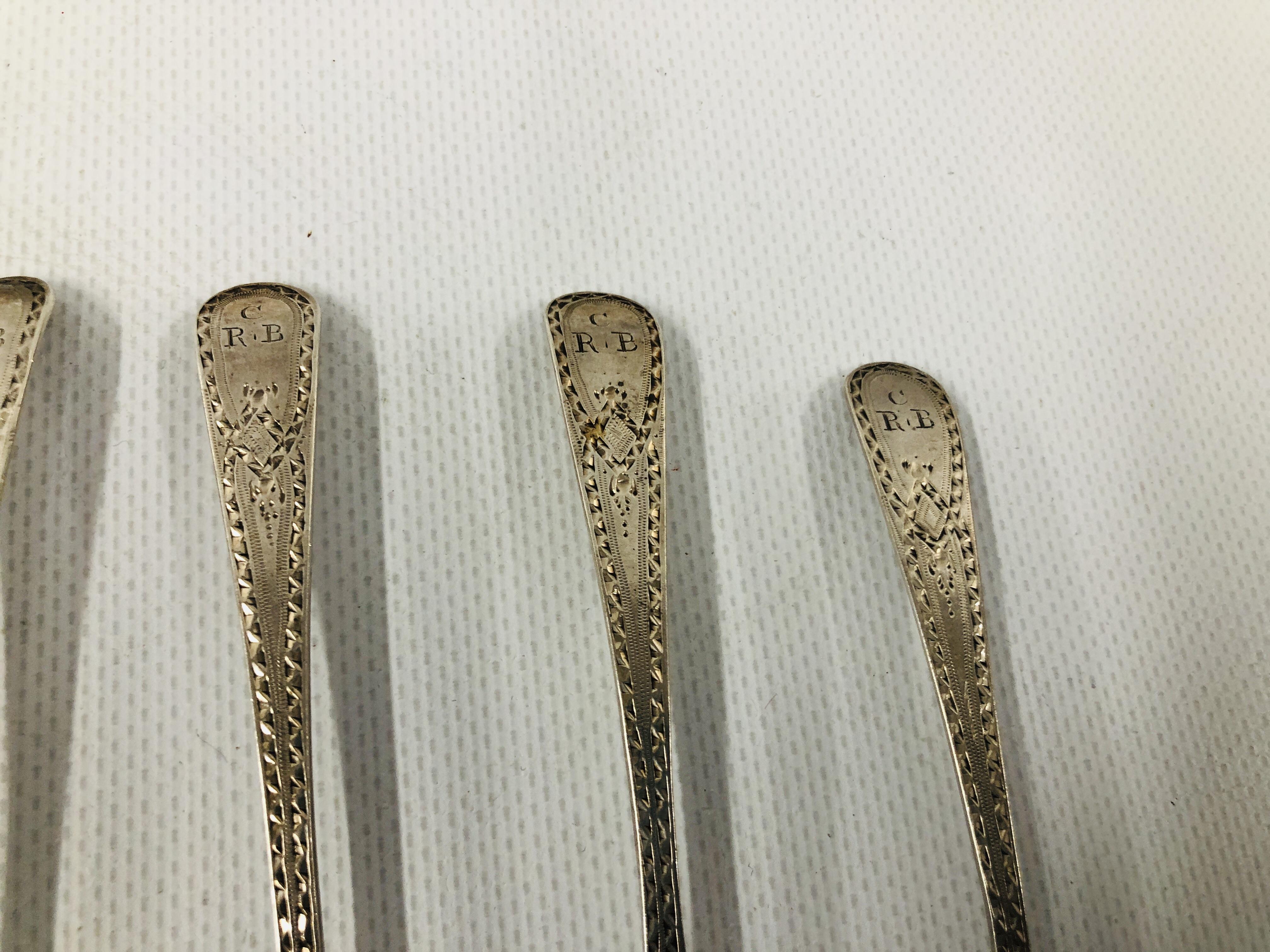 SET OF SIX SILVER GEORGE IV BRIGHT CUT TEA SPOONS, PROBABLY LONDON 1810. - Image 4 of 8