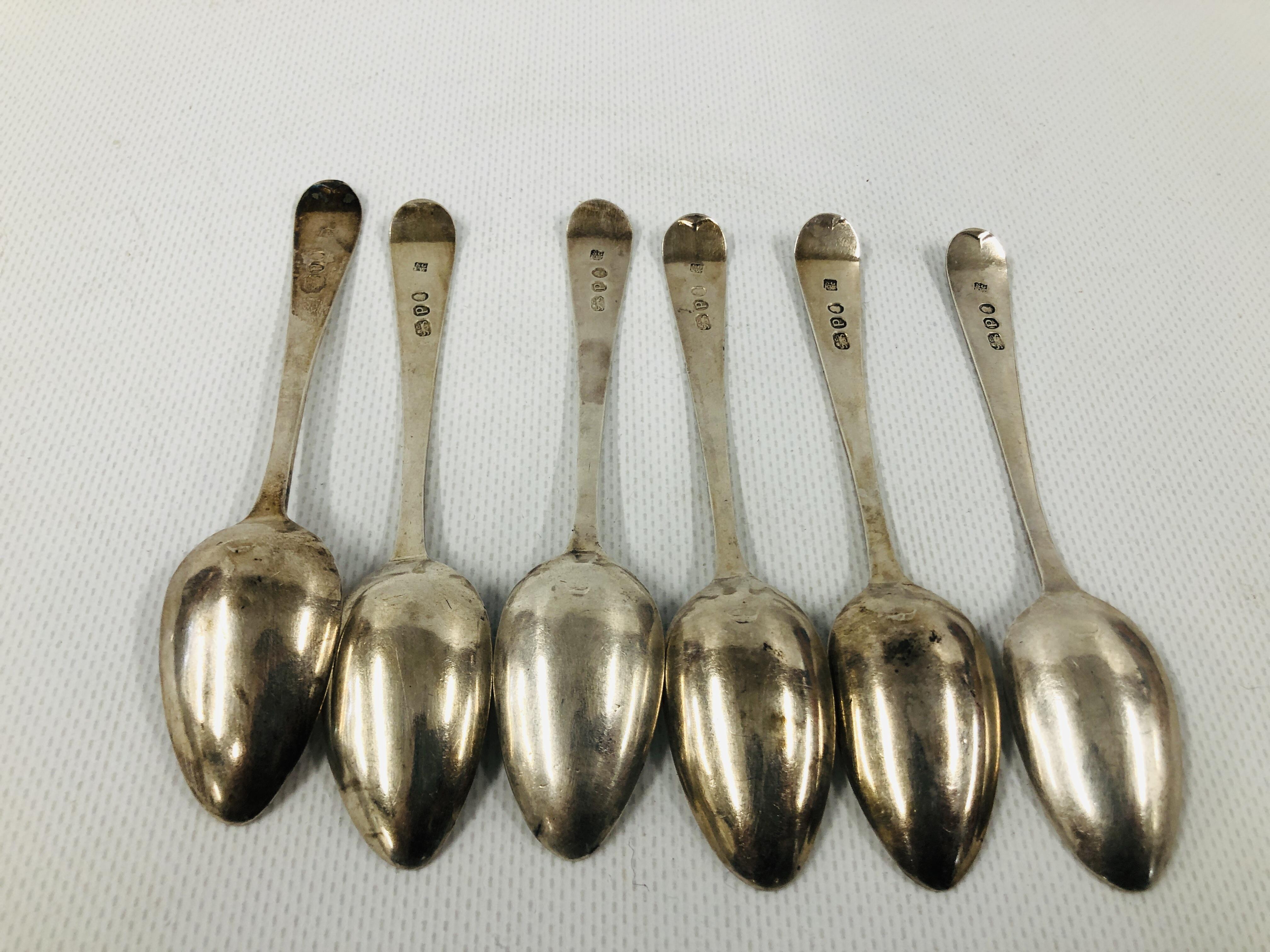 SET OF SIX SILVER GEORGE IV BRIGHT CUT TEA SPOONS, PROBABLY LONDON 1810. - Image 5 of 8
