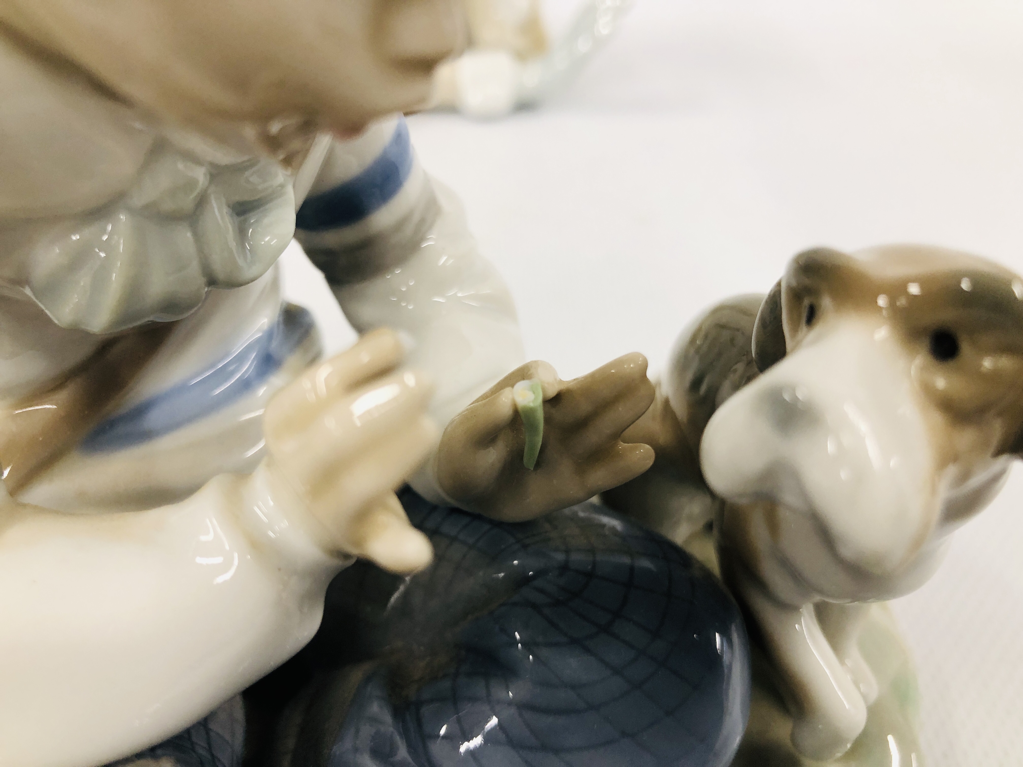 LLADRO CLOWN FIGURE IN LAYING POSE MY-22 H LENGTH 37CM AND LLADRO SEATED BOY WITH PUPPY A/F - Image 4 of 10