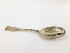 AN AMERICAN TIFFANY SILVER SIFTER SPOON, ST. DUNSTAN PATTERN.