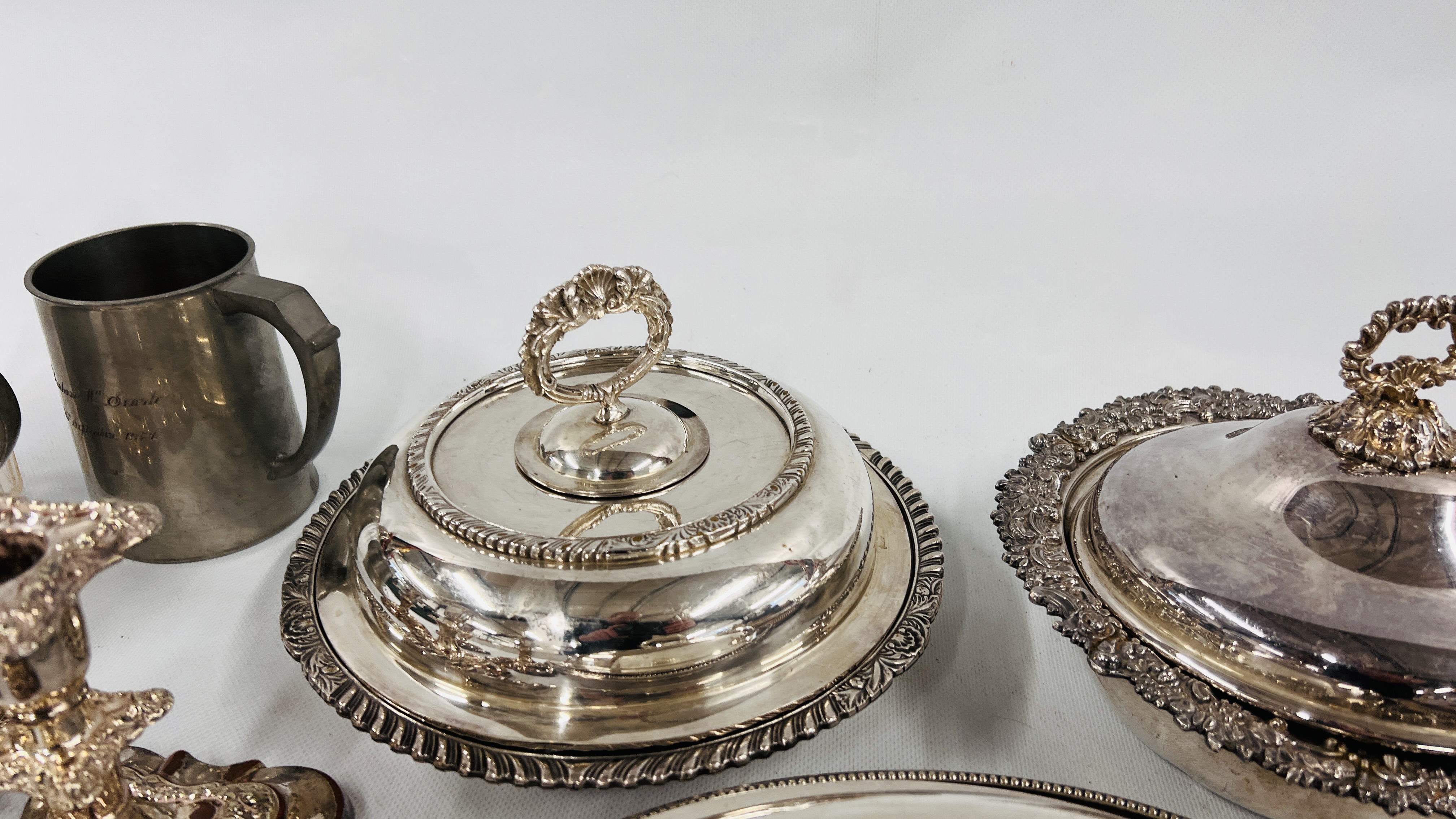 BOX OF ASSORTED PLATED WARE TO INCLUDE TWO HANDLED OVAL TRAY, - Image 3 of 10