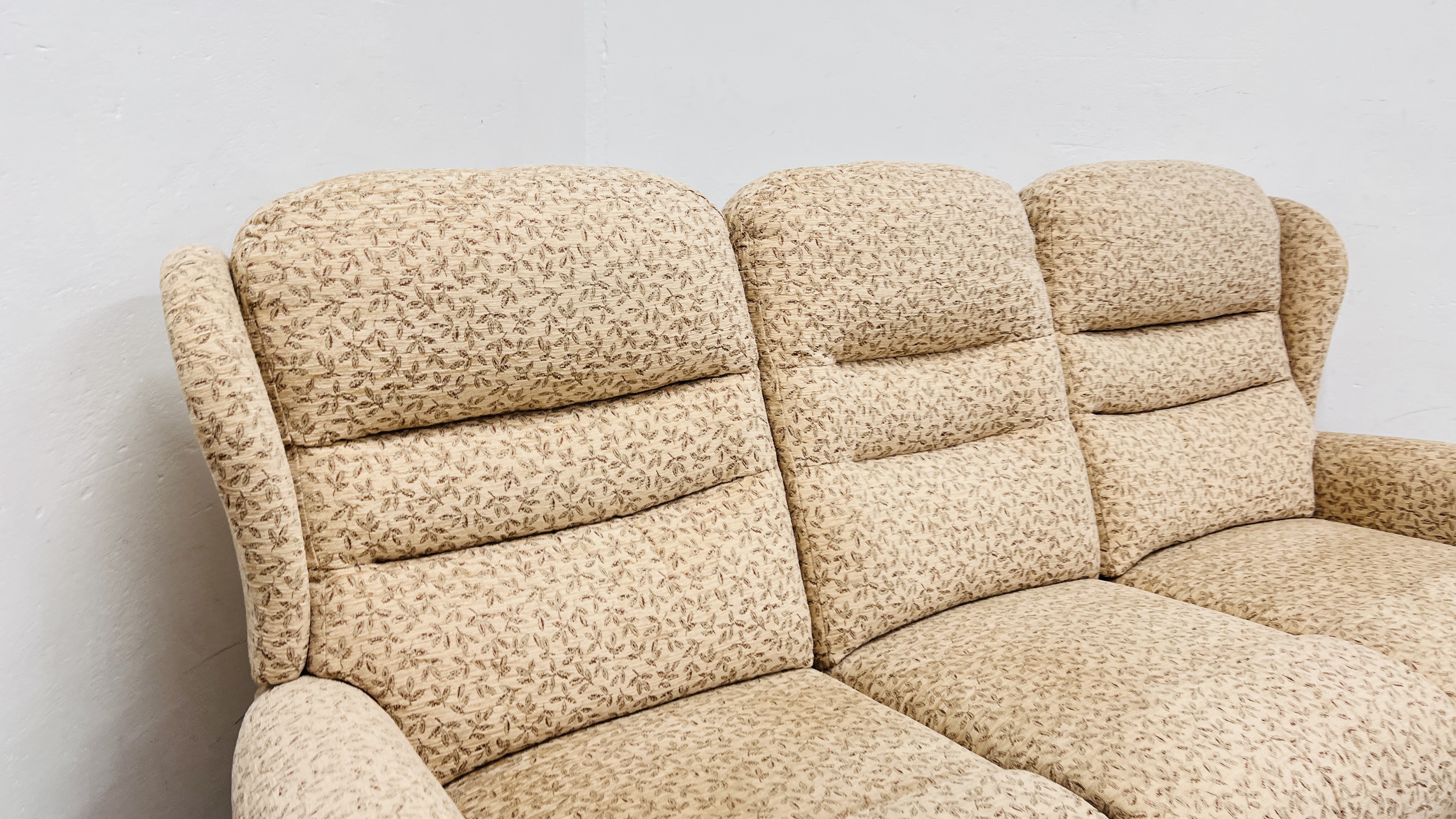 A MODERN CREAM PATTERN EASY CHAIR ALONG WITH A MATCHING TWIN RECLINER THREE SEATER SOFA. - Image 7 of 15