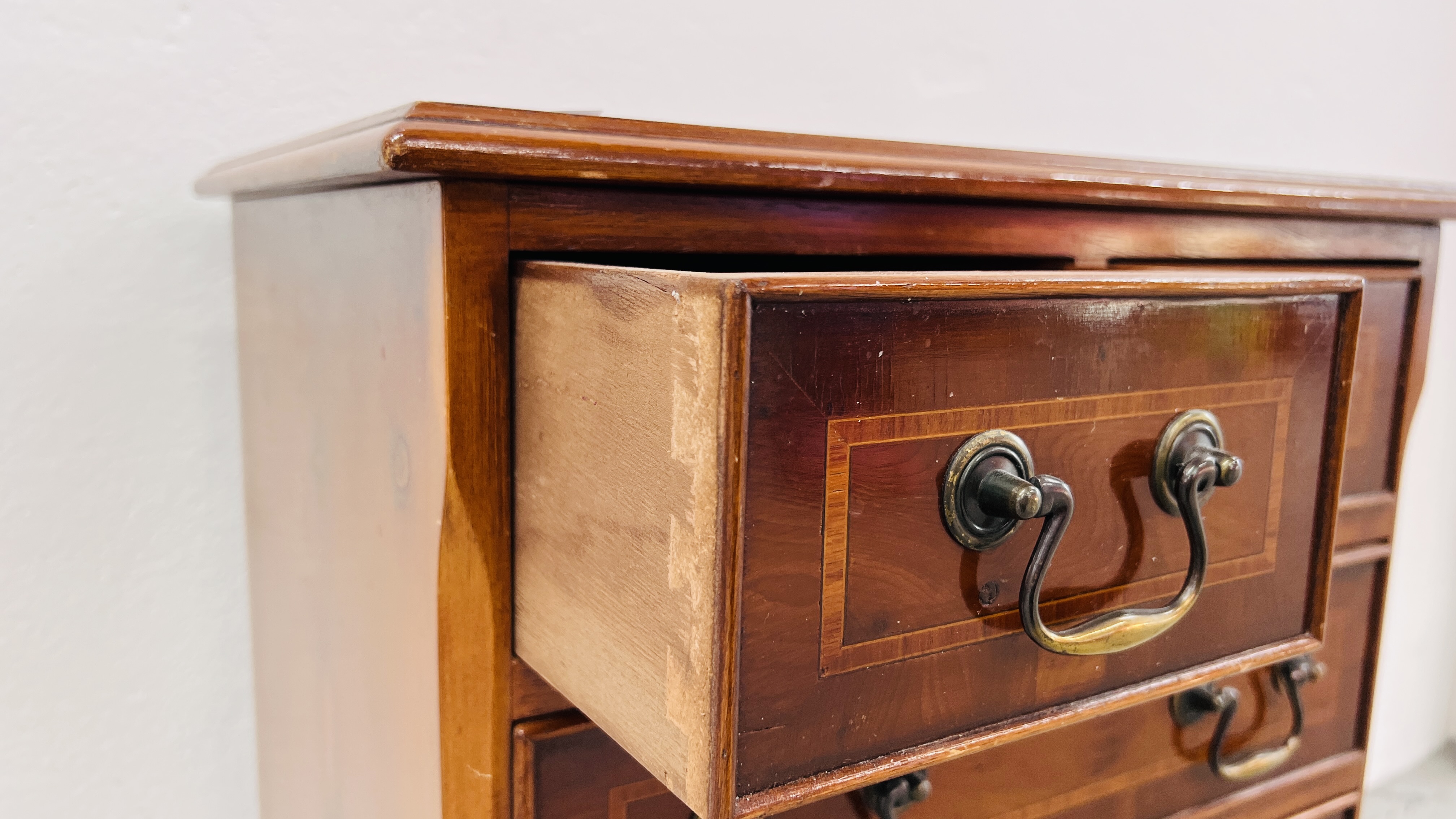 REPRODUCTION MINIATURE TWO OVER THREE DRAWER CHEST WITH INLAID BANDING WIDTH 46.5CM. DEPTH 32.5CM. - Image 7 of 9