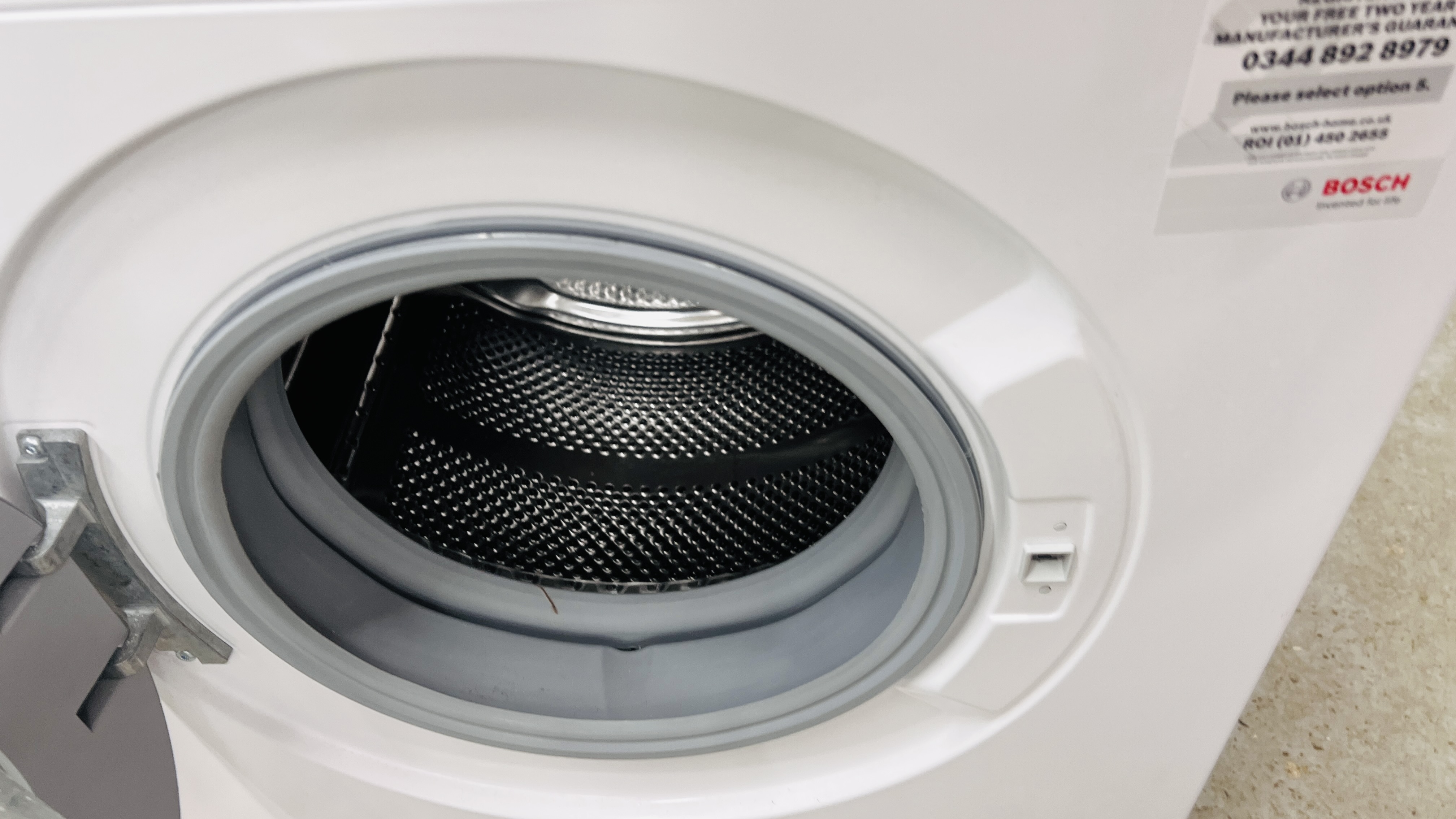 A BOSCH SERIE 4 7KG ECO SILENCE DRIVE WASHING MACHINE - SOLD AS SEEN. - Image 12 of 13