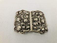 A SILVER TWO-PART BUCKLE BY IVOR BAGGOT LONDON 1998, L 7CM.