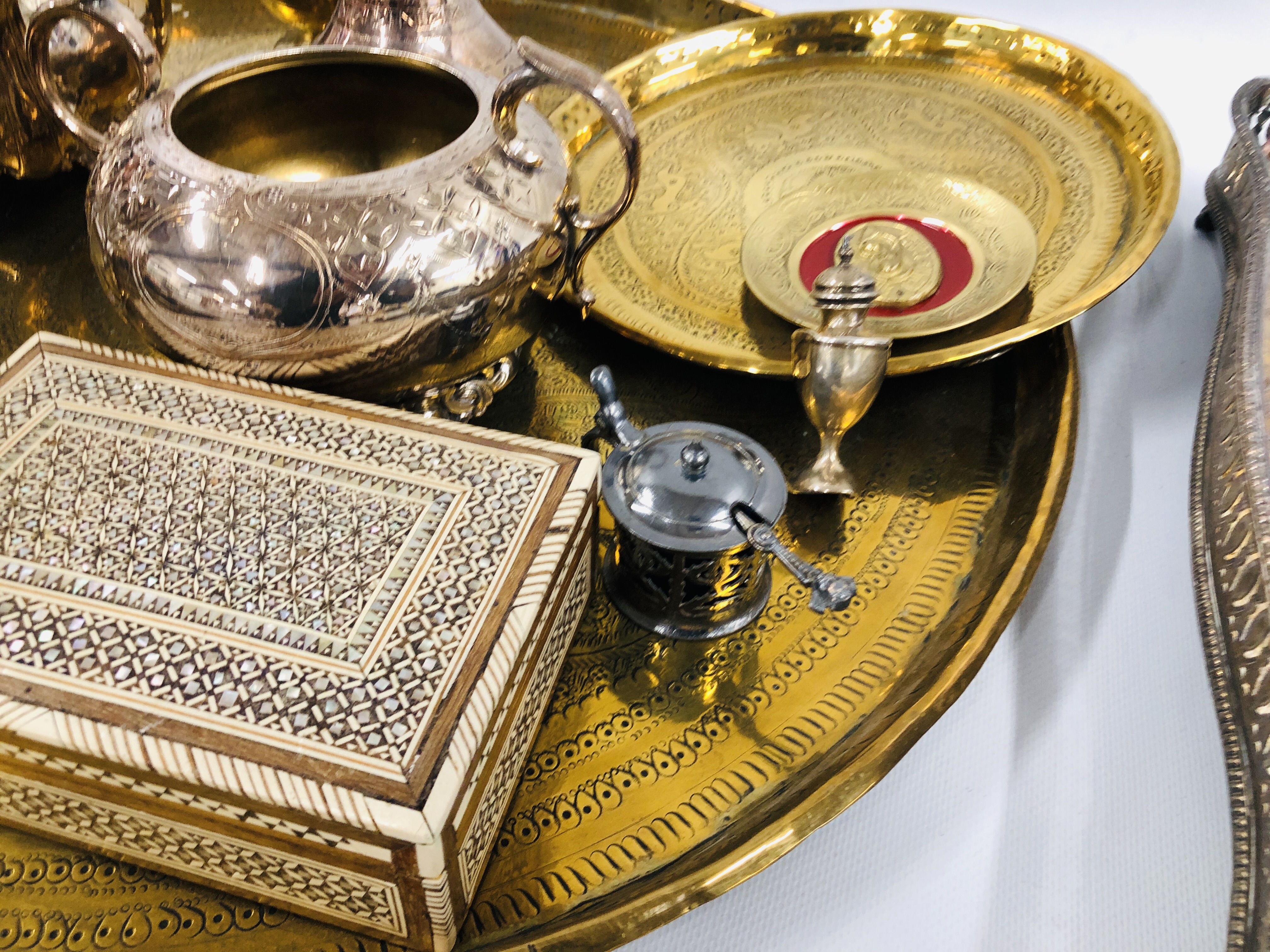 BOX OF MIXED METAL WARE TO INCLUDE A TRENCH ART CLOCK, THREE PIECE SILVER PLATED TEASET AND TRAY, - Image 6 of 11